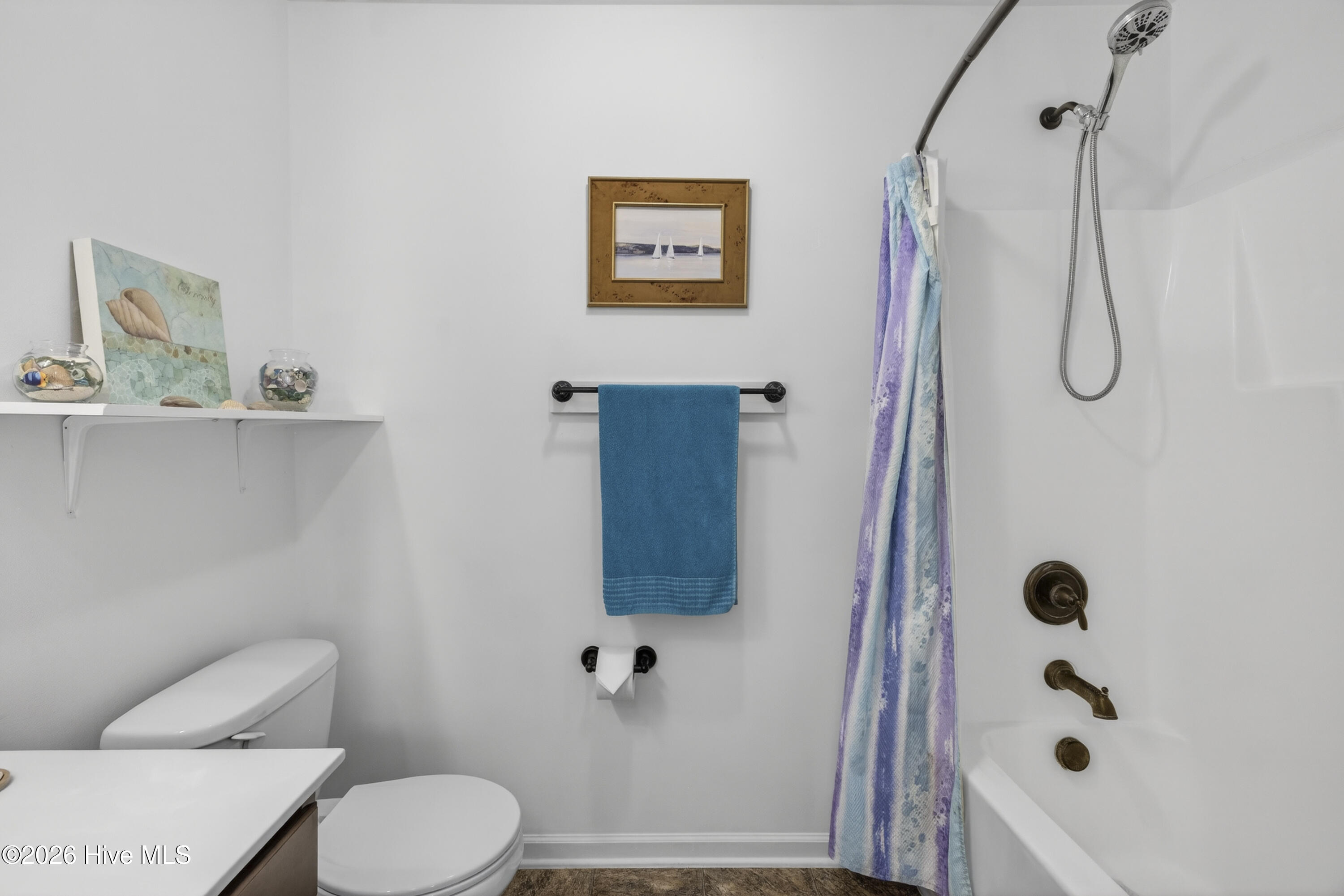 100560873 | Photo 32