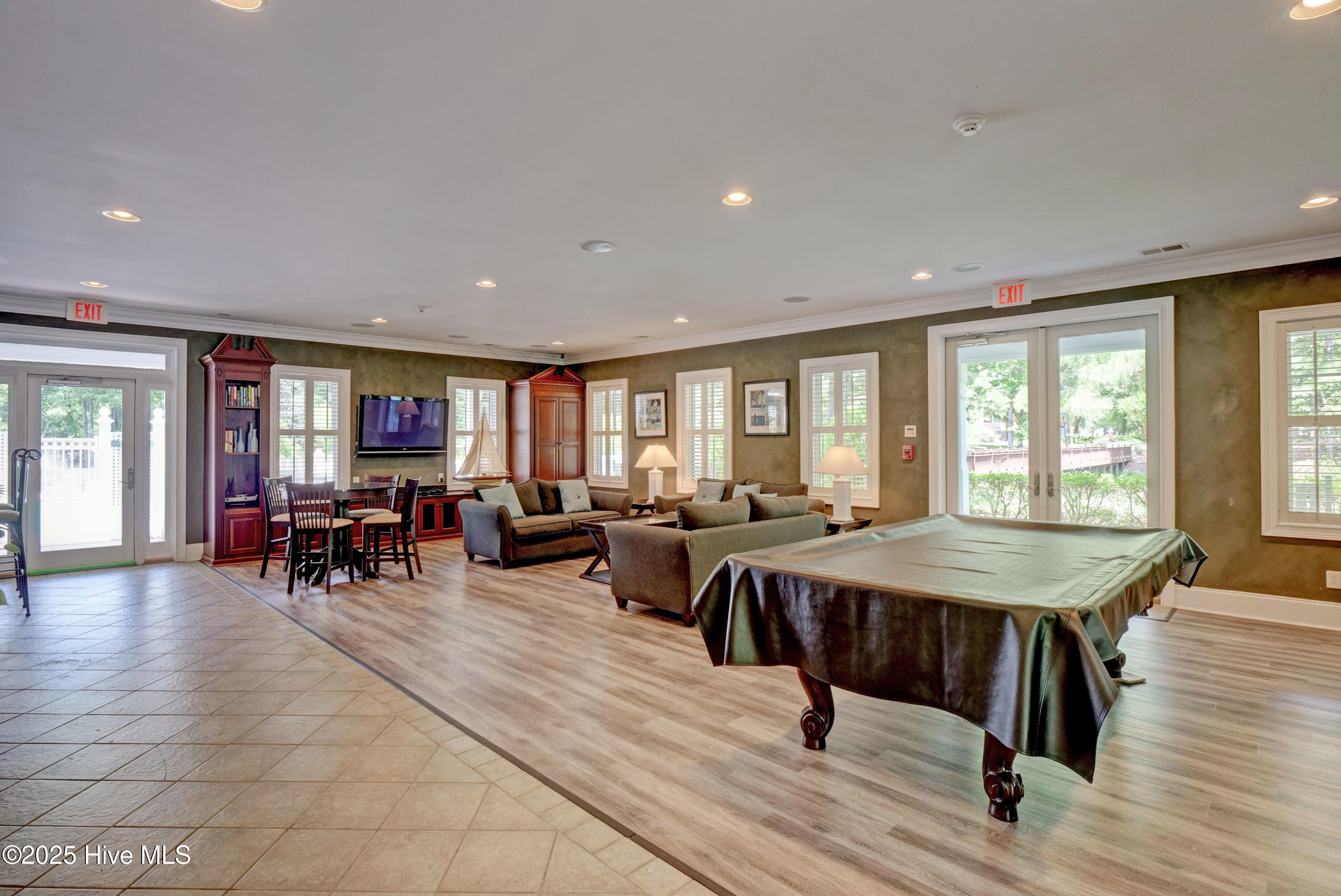 100517426 | Photo 58