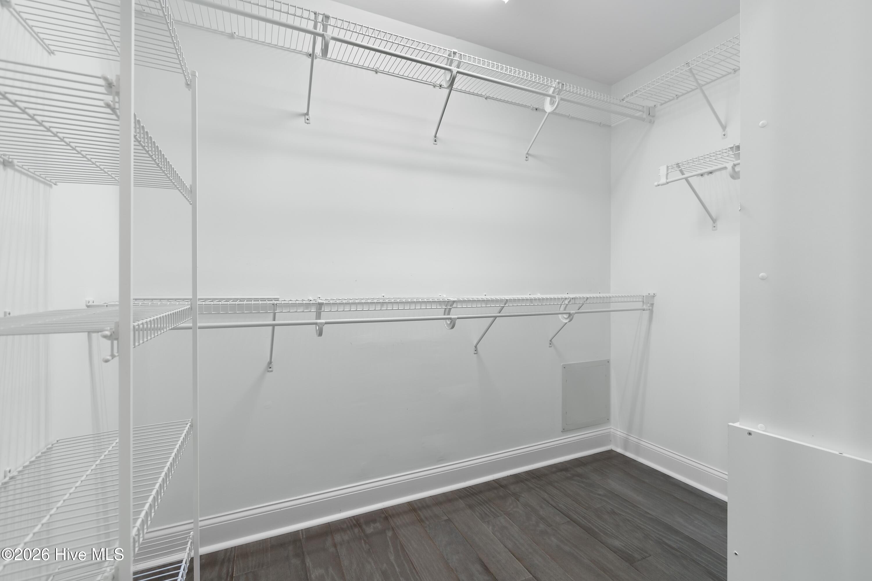 100566574 | Photo 27