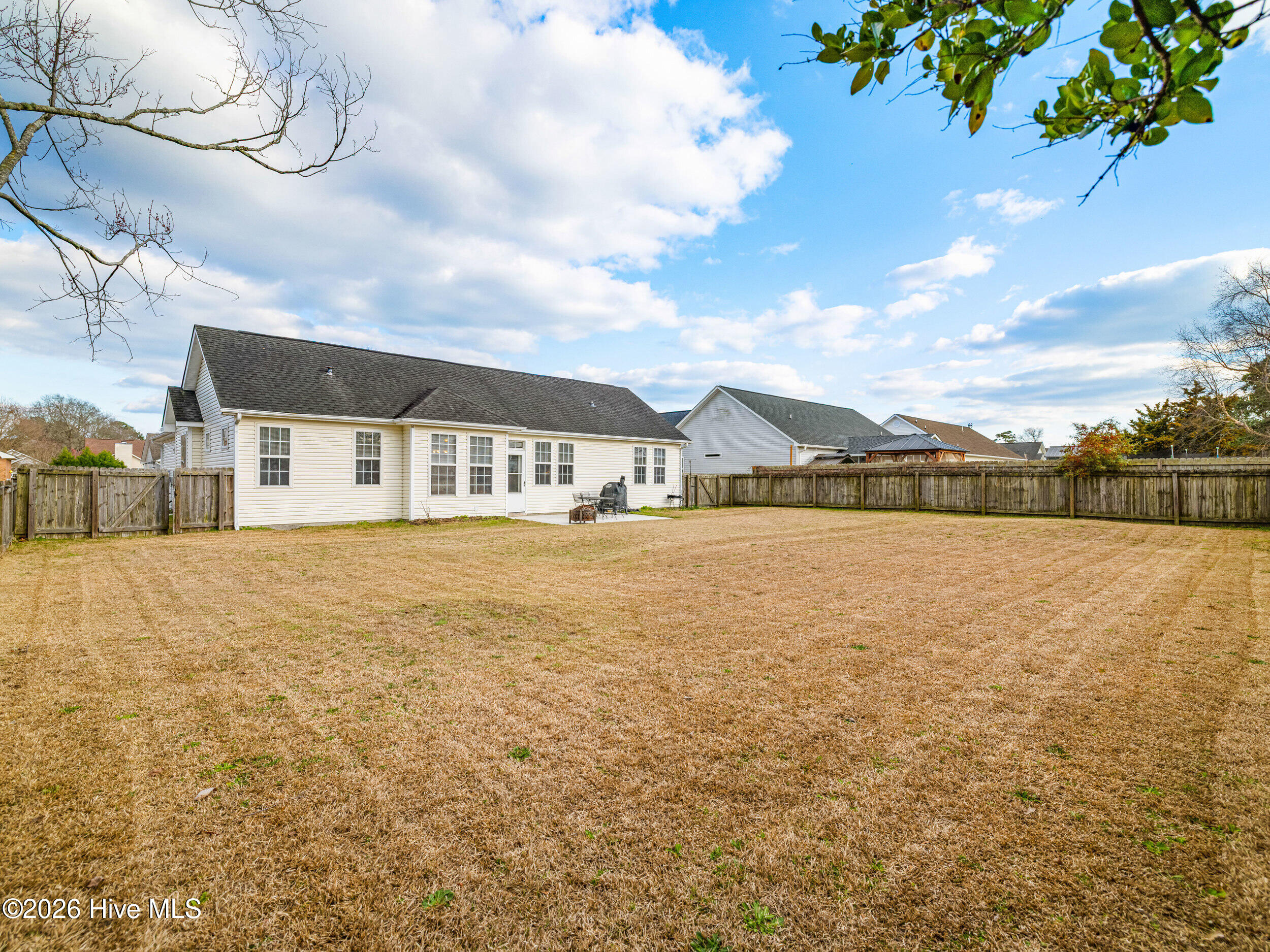 100561175 | Photo 22