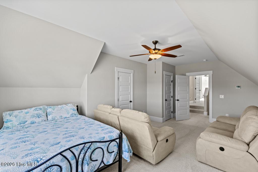 100558898 | Photo 32