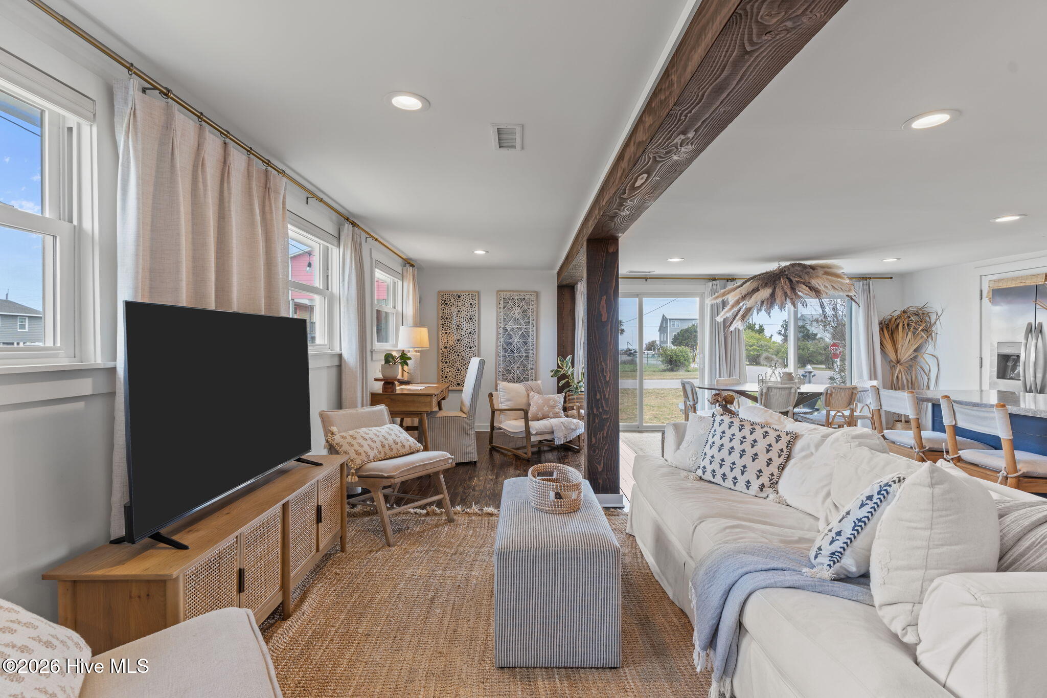 100565968 | Photo 29