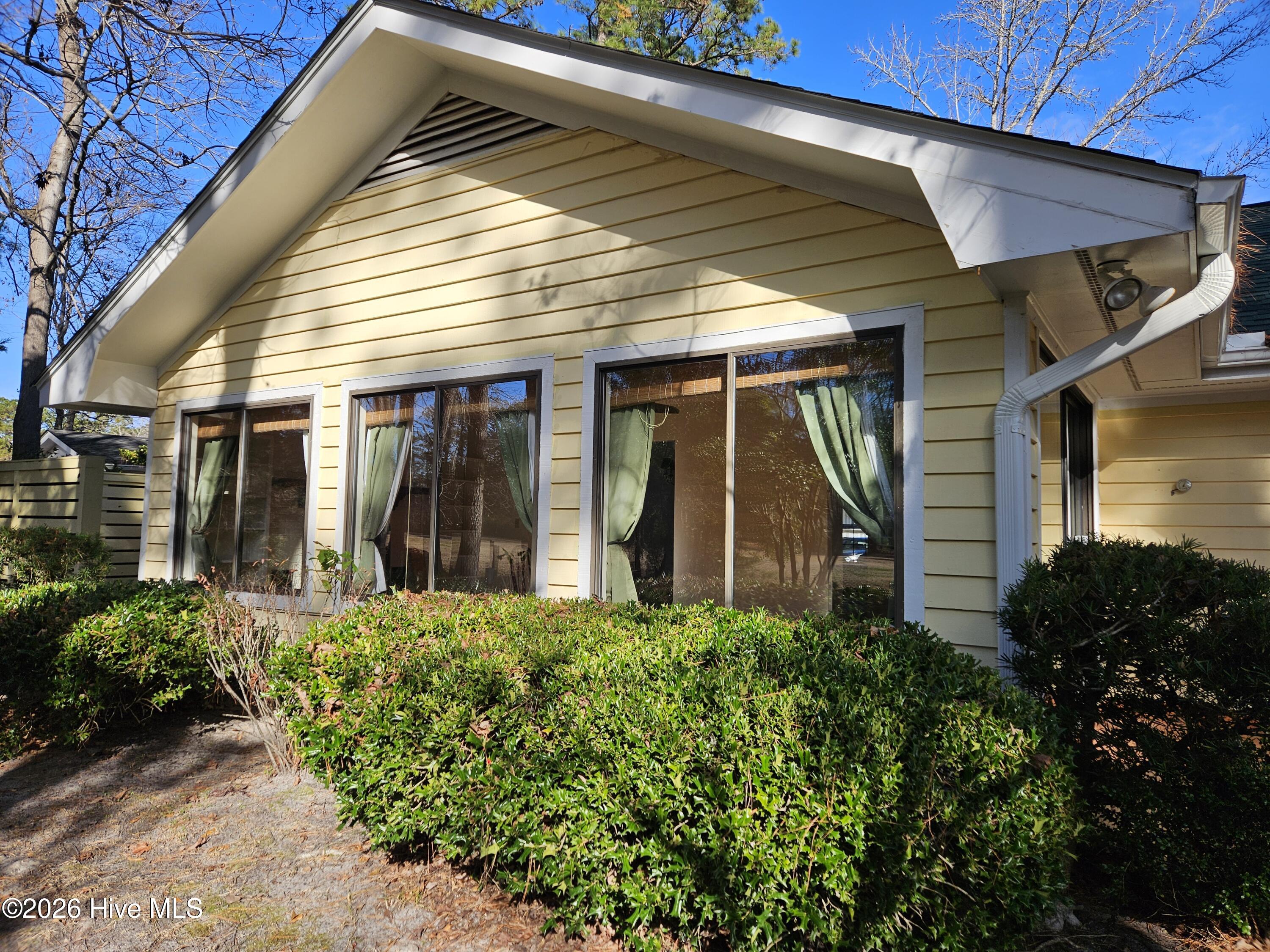 100547650 | Photo 42