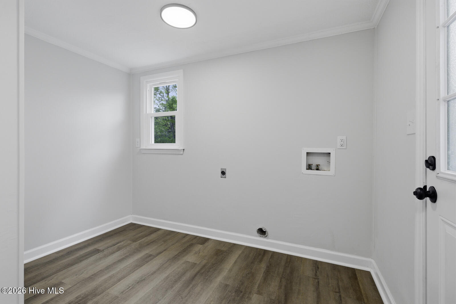 100566491 | Photo 15