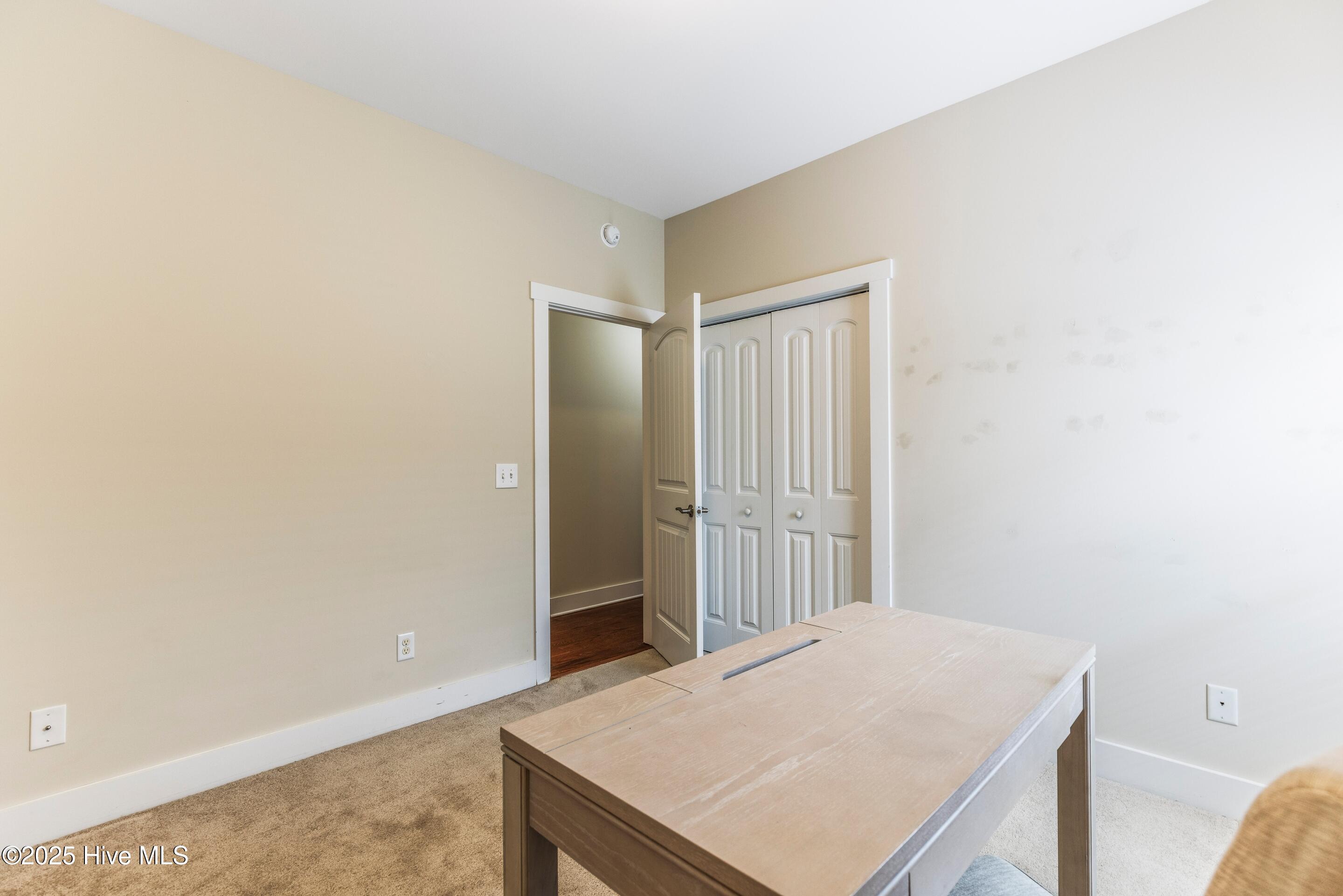 100542778 | Photo 29