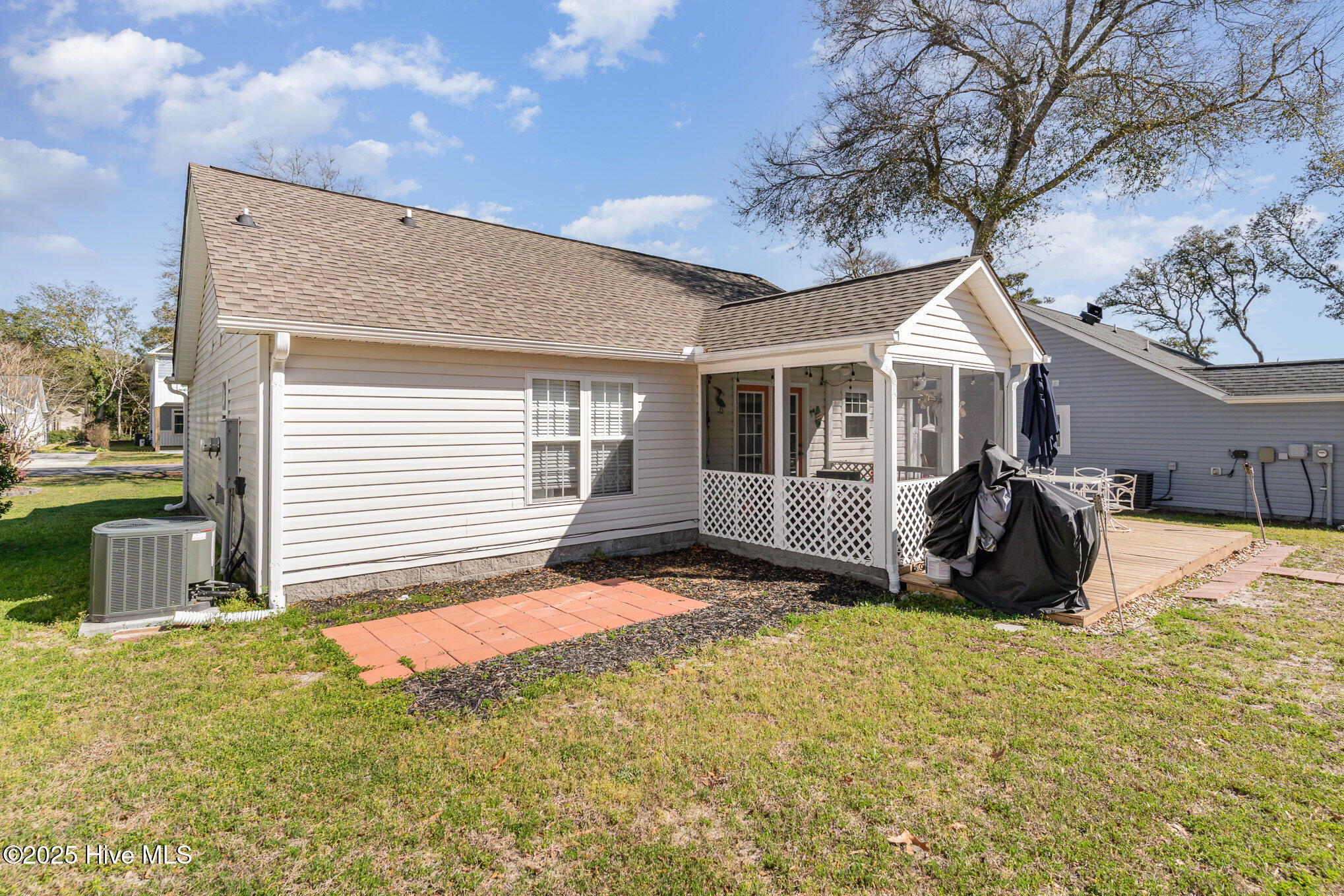 100497000 | Photo 31