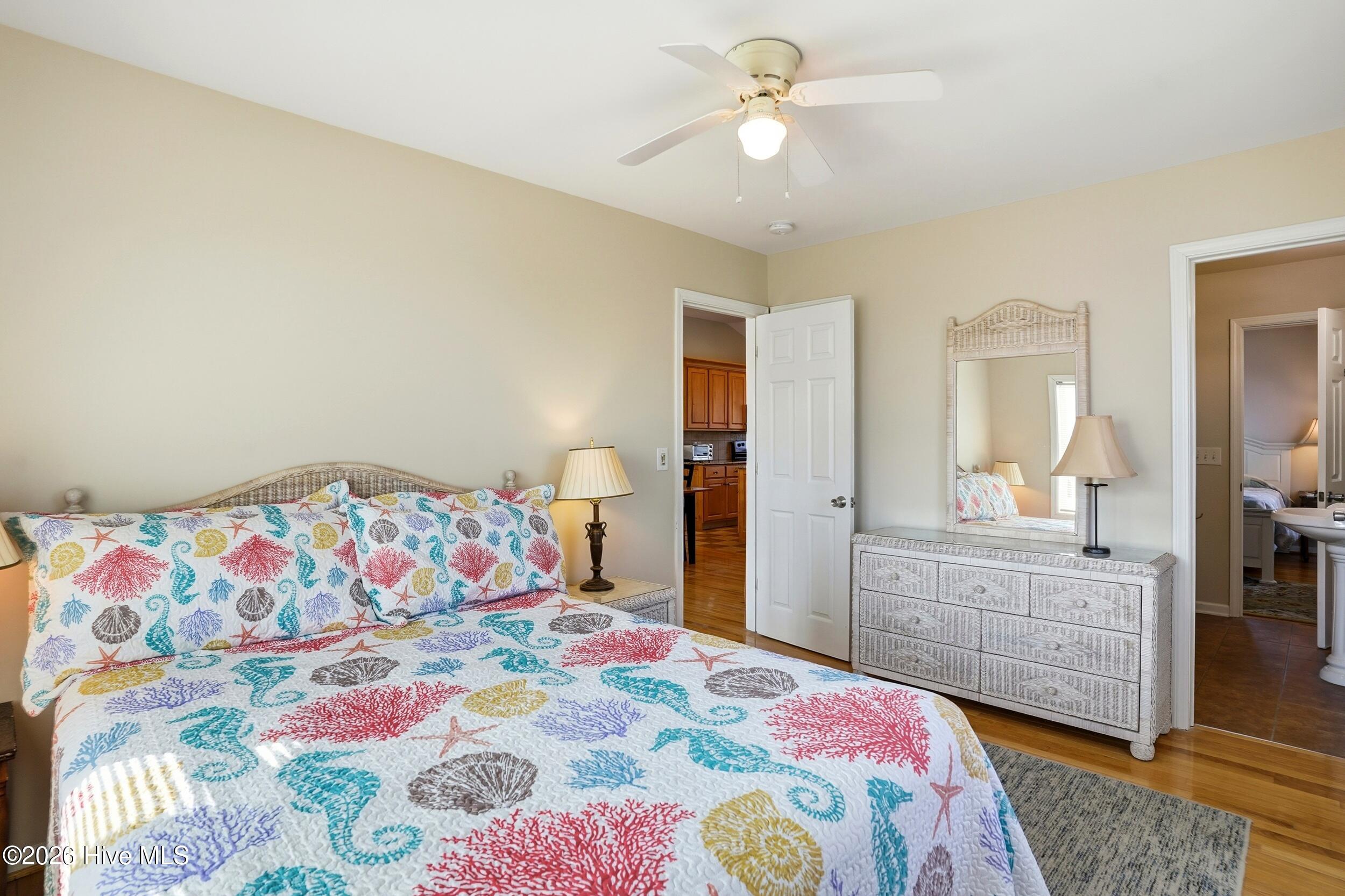 100554580 | Photo 27