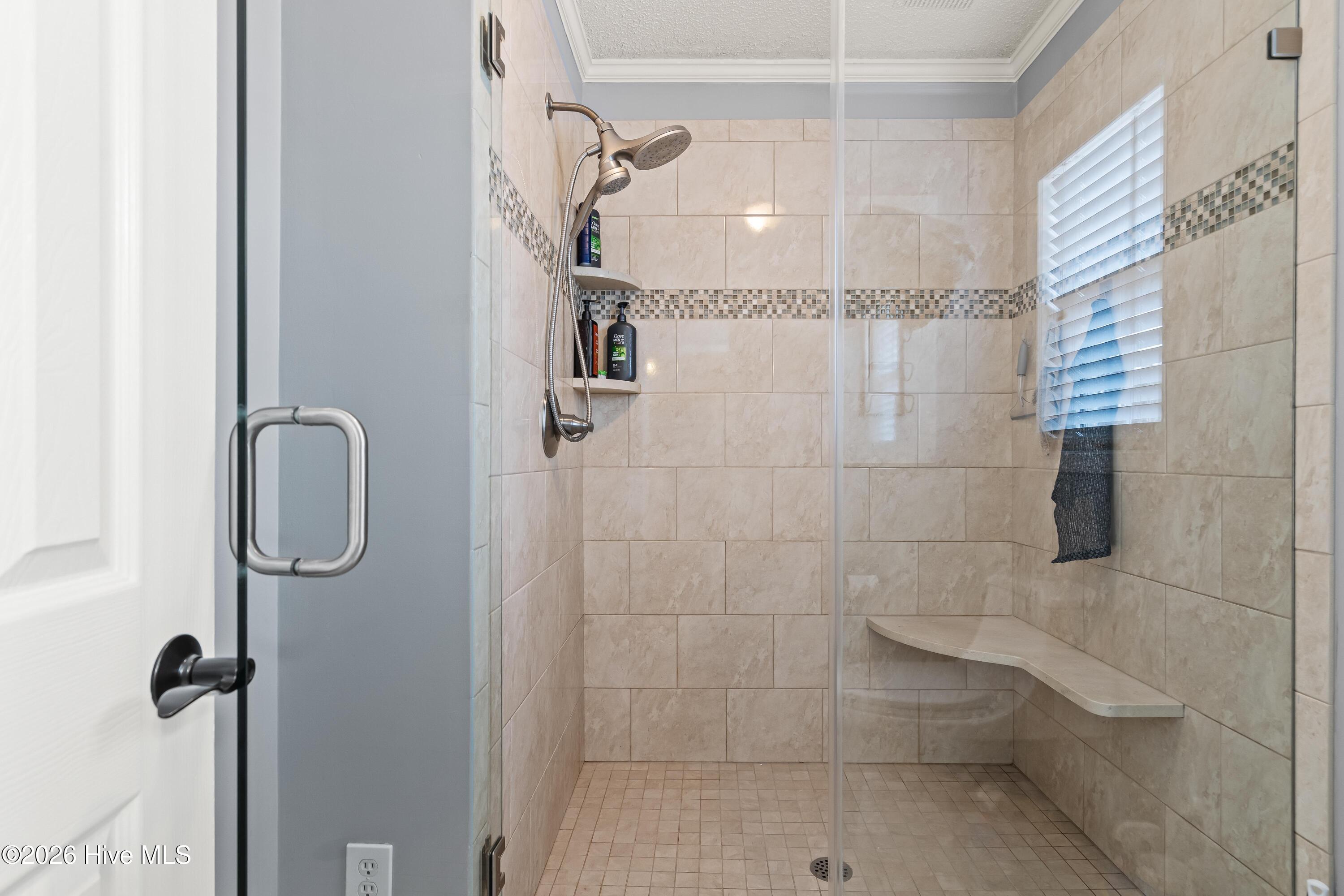 100550055 | Photo 35