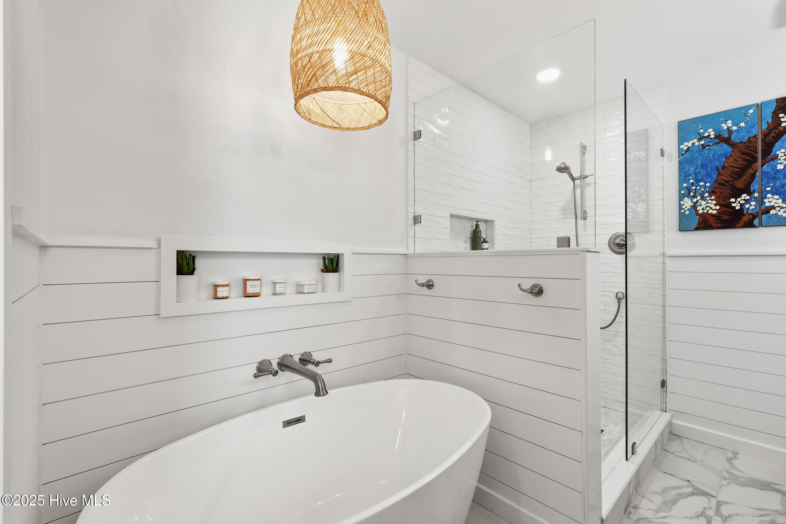 100536541 | Photo 19