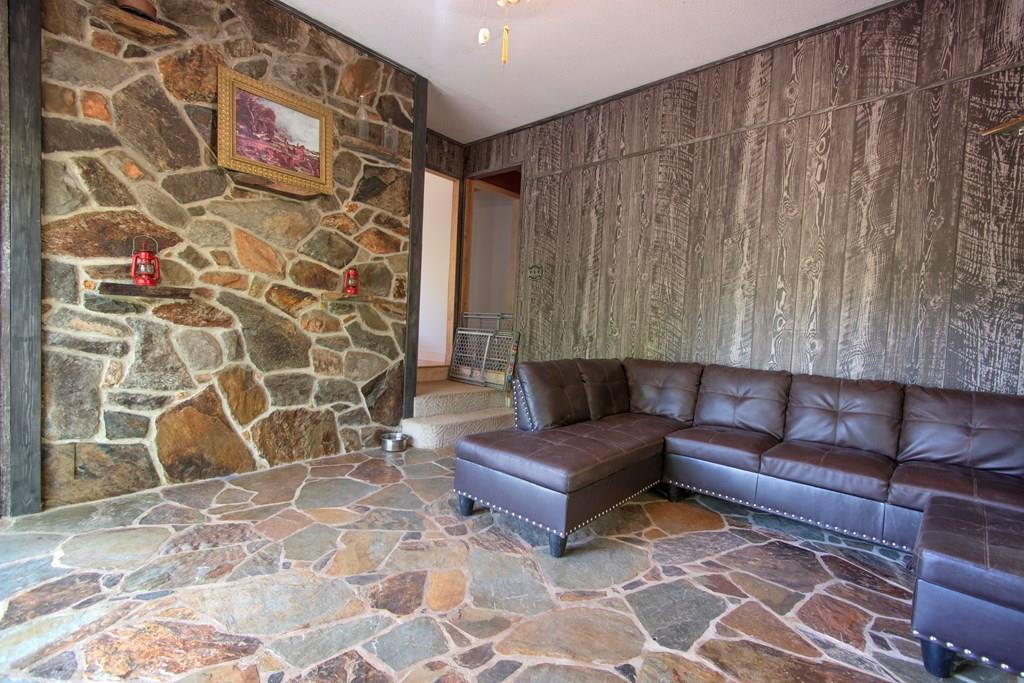 337 Simpson Mountain Road, Murphy, NC 28906 Listing Photo  9