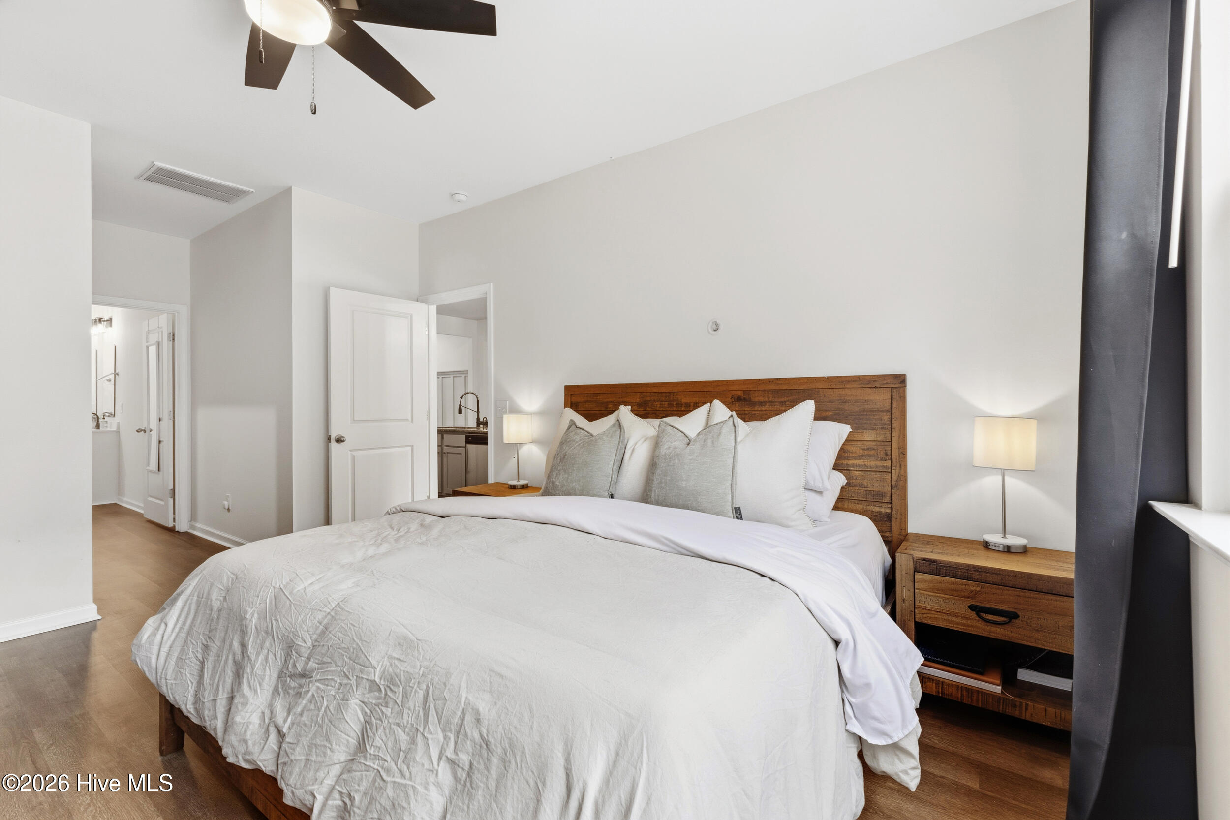 100555223 | Photo 20