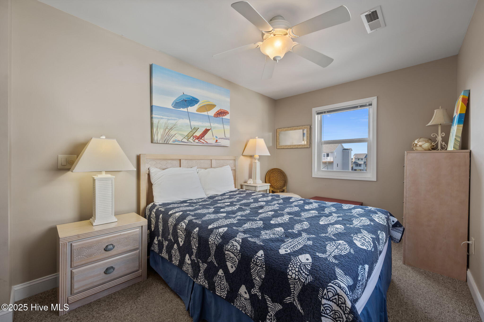 100538704 | Photo 46