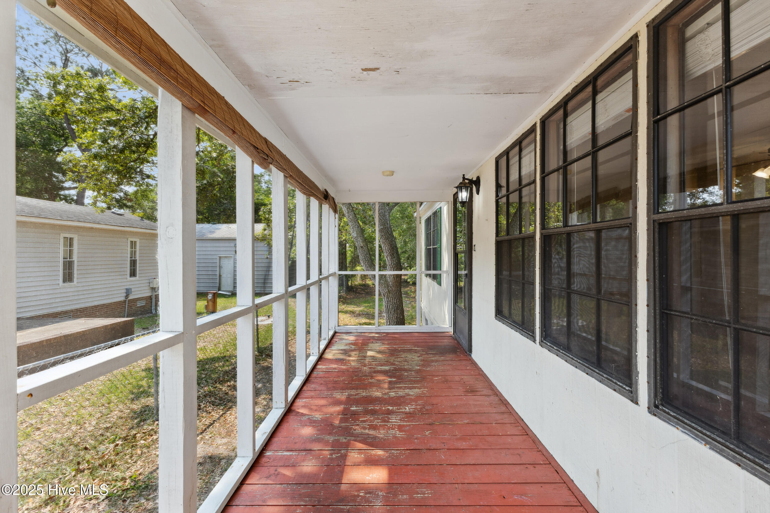 100511542 | Photo 28