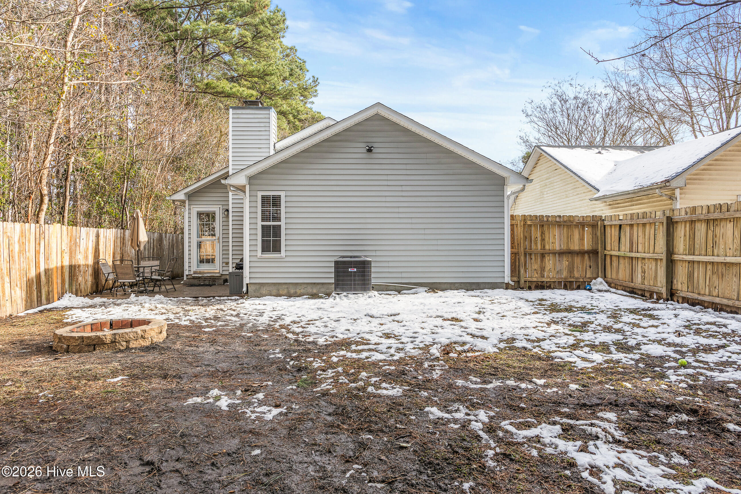 100553126 | Photo 24