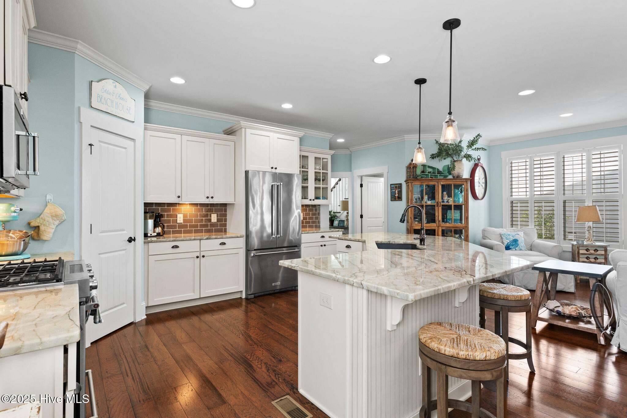 100536977 | Photo 11