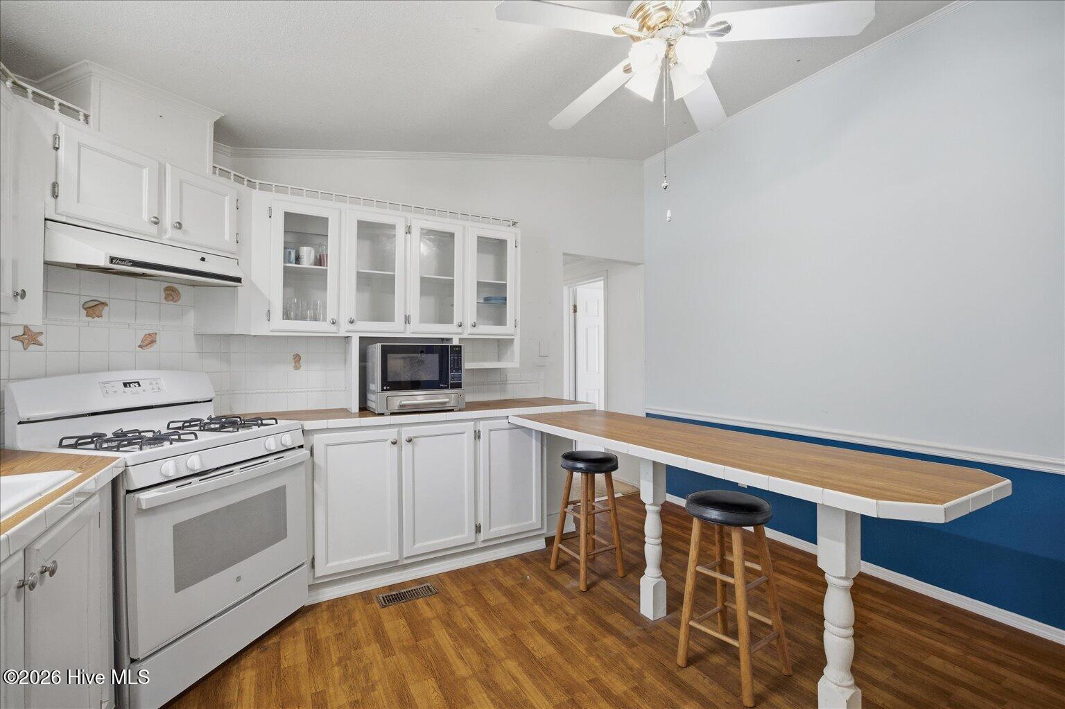 100569613 | Photo 12