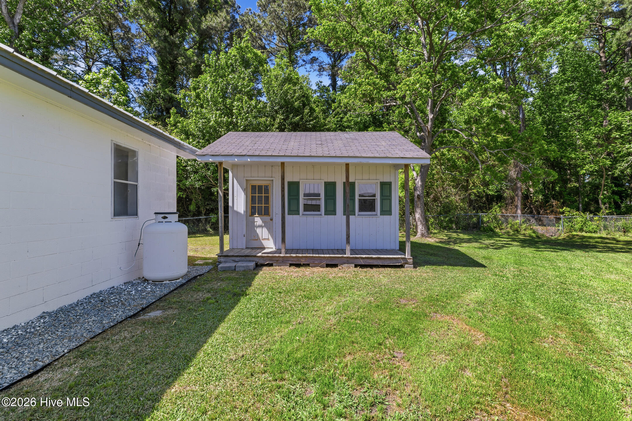 100570664 | Photo 45