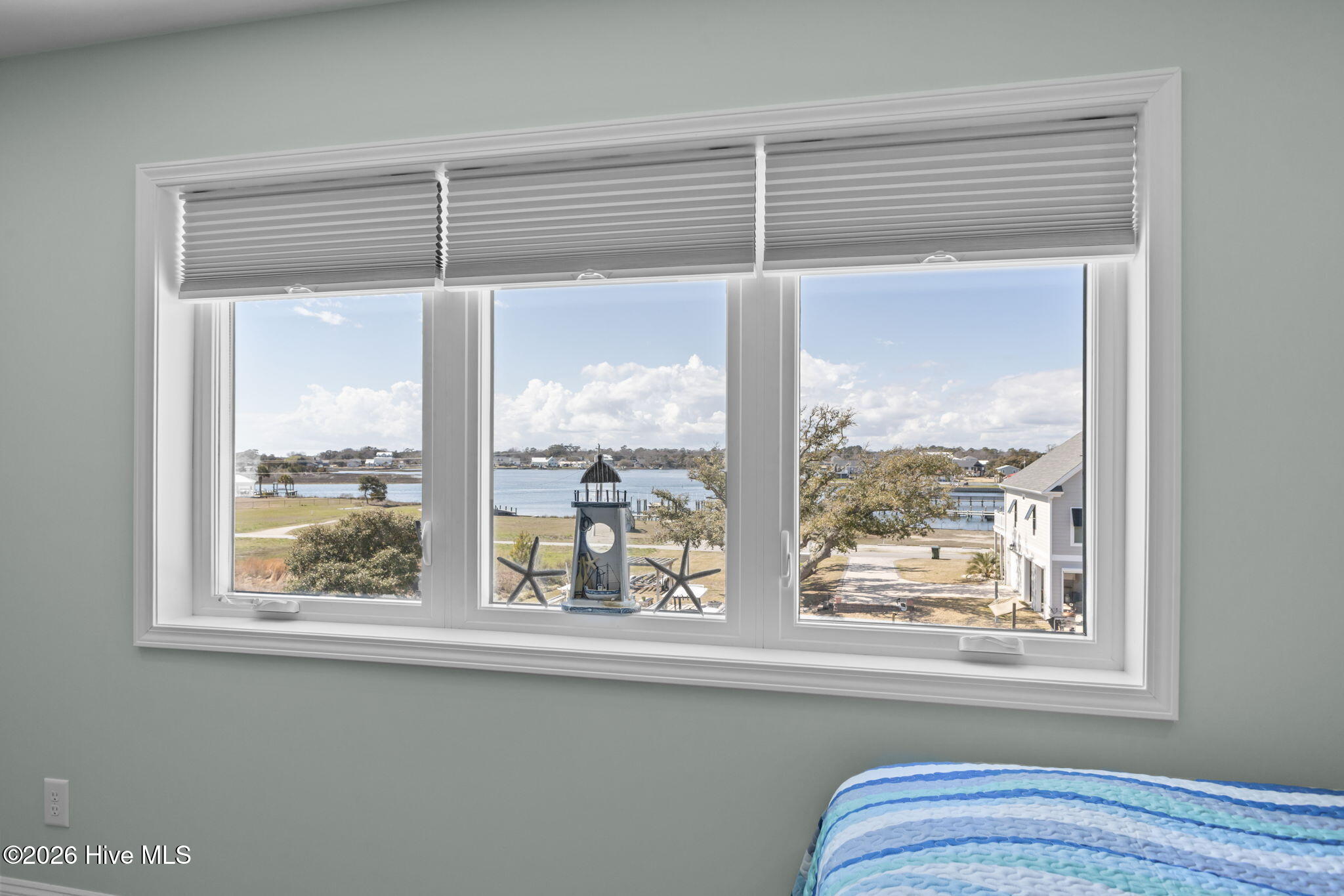 100559740 | Photo 38