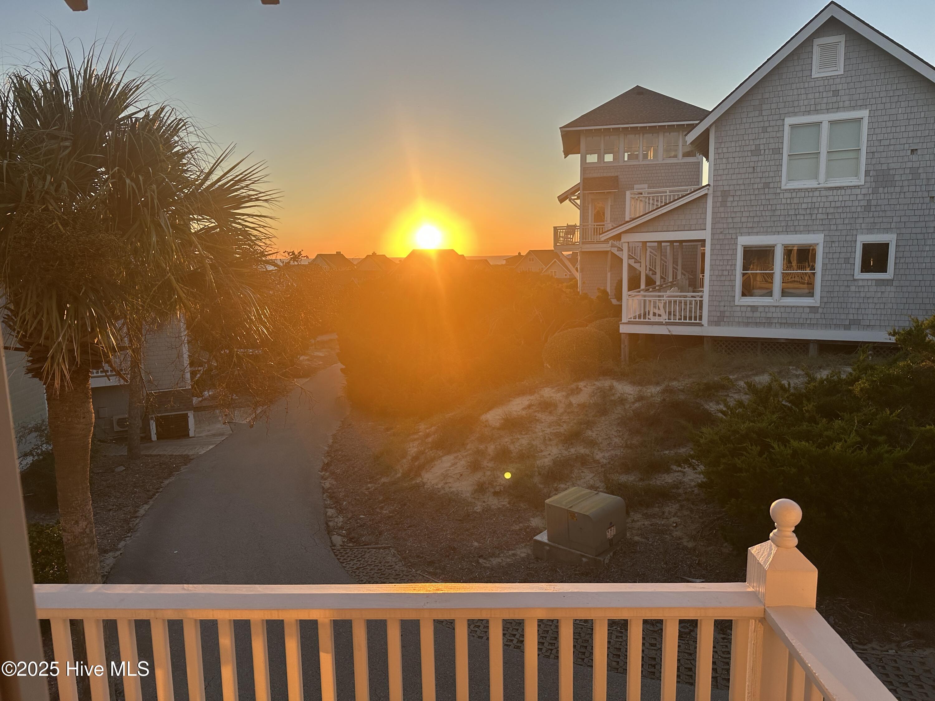 100536845 | Photo 45