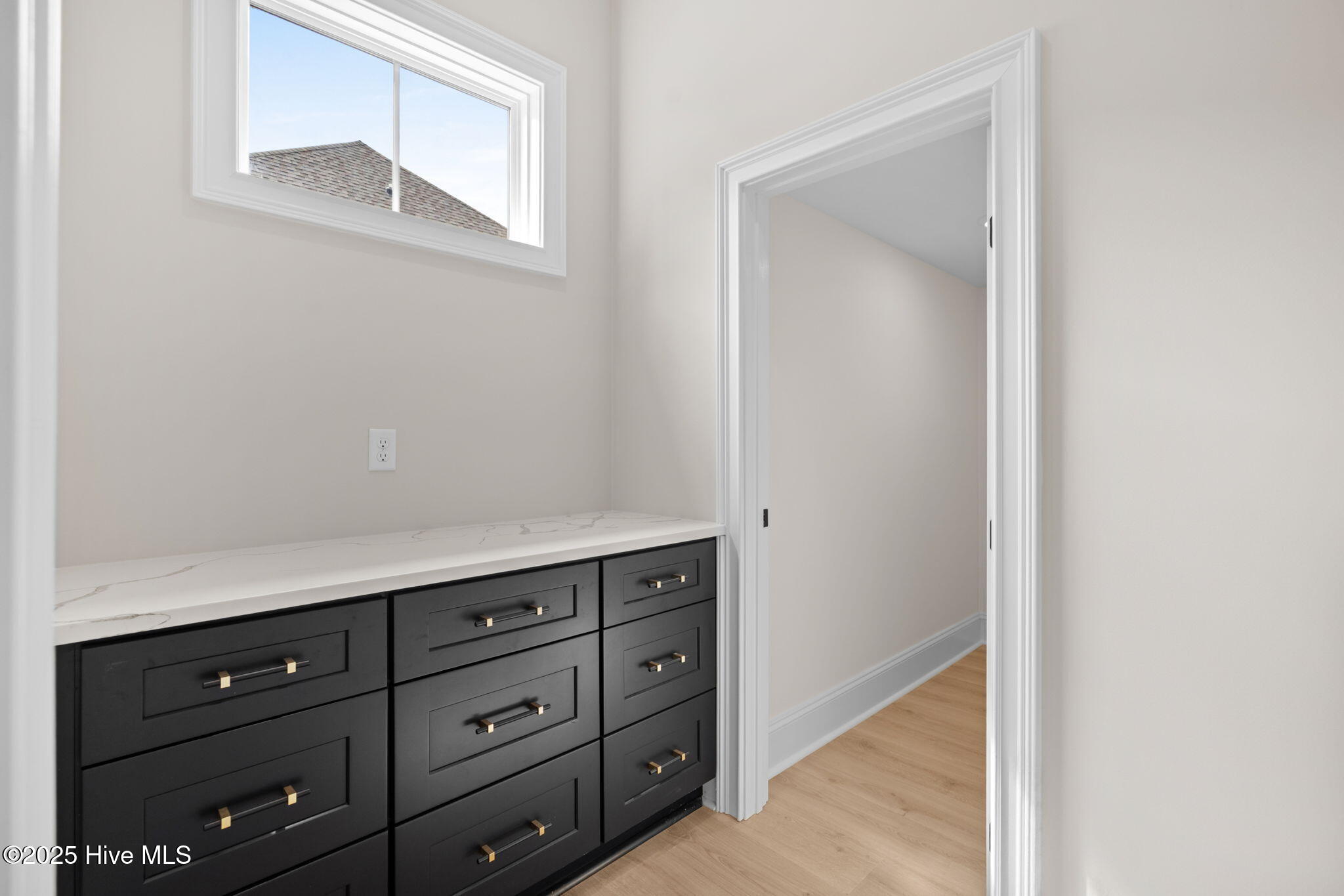 100509277 | Photo 19