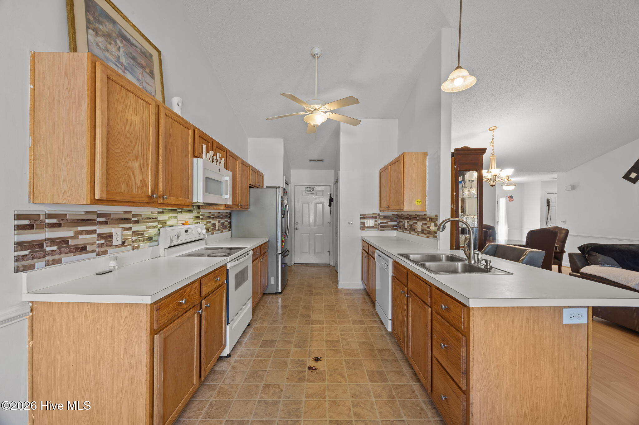 24-web-or-mls-0C0A0550