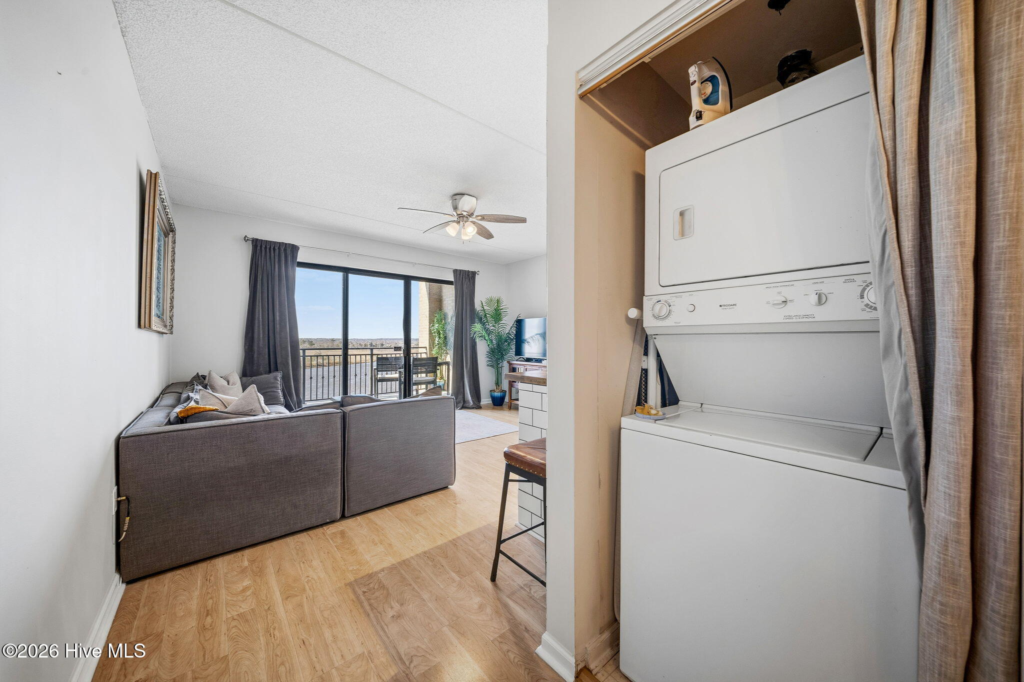 100557626 | Photo 19