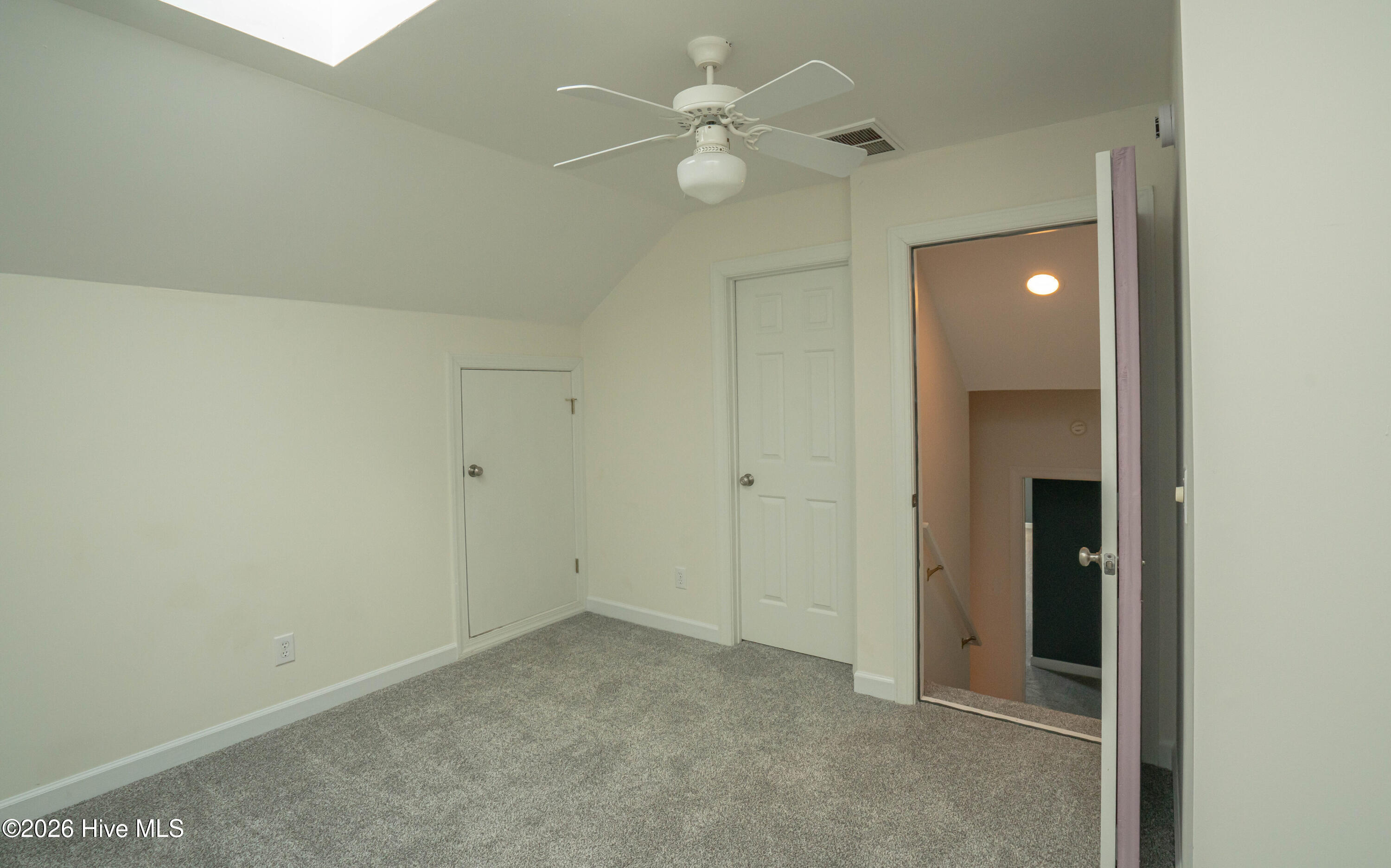 100553430 | Photo 60