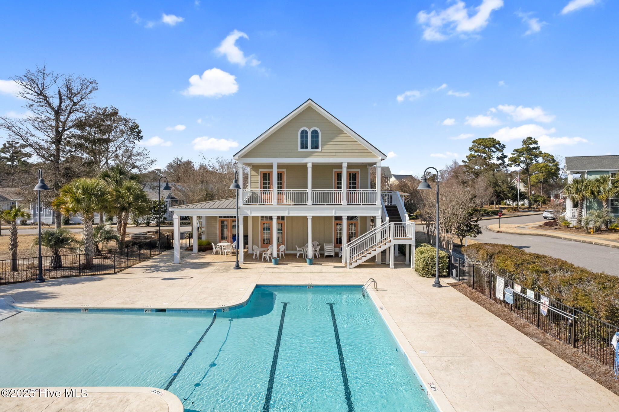 100536977 | Photo 78