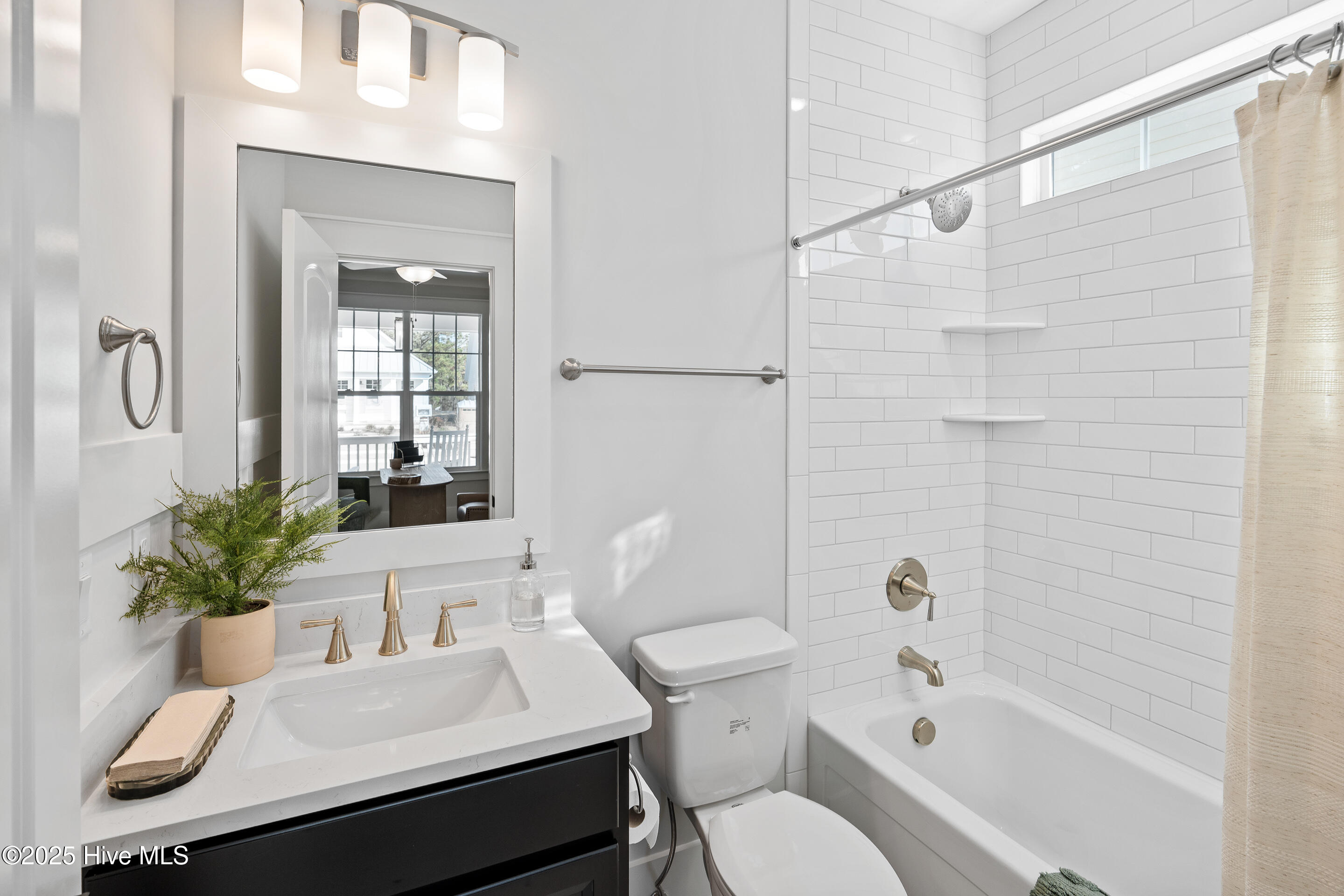 100531959 | Photo 15