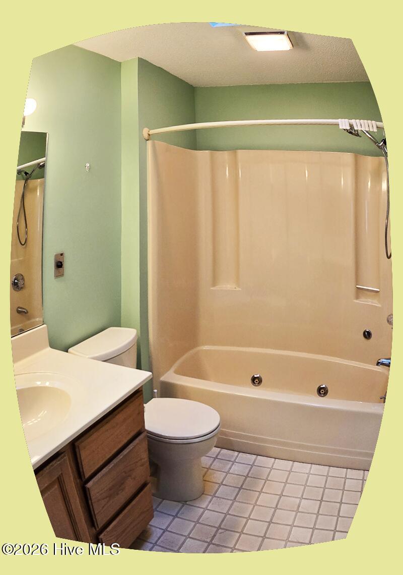 100551235 | Photo 23