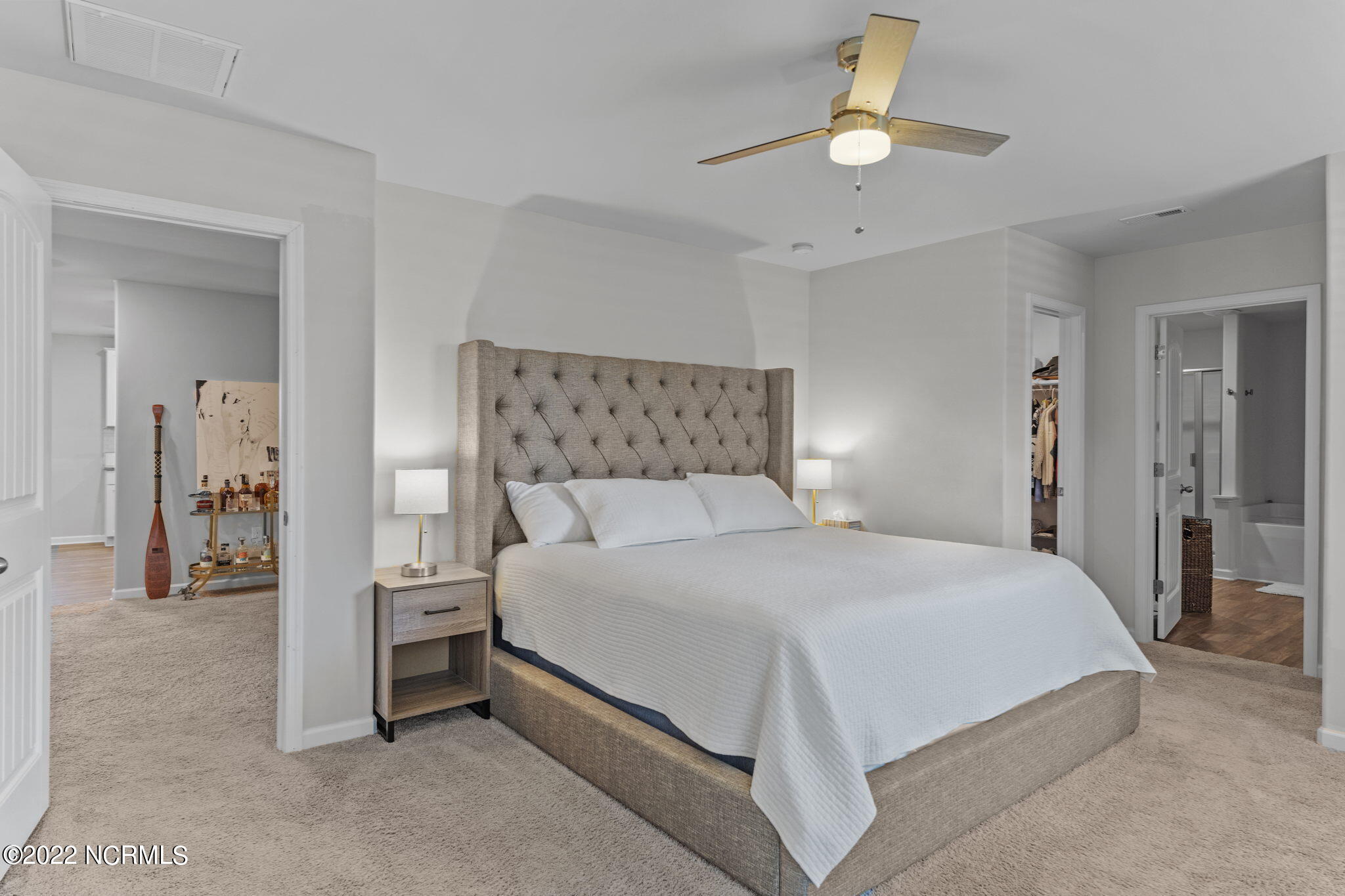 100560582 | Photo 17