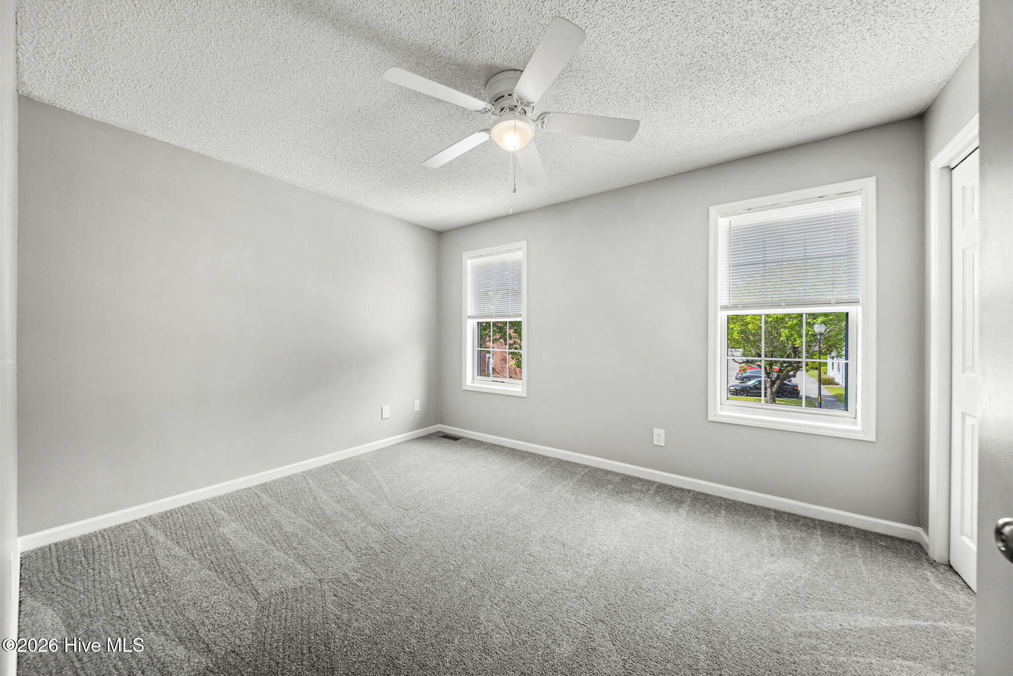 100565173 | Photo 35