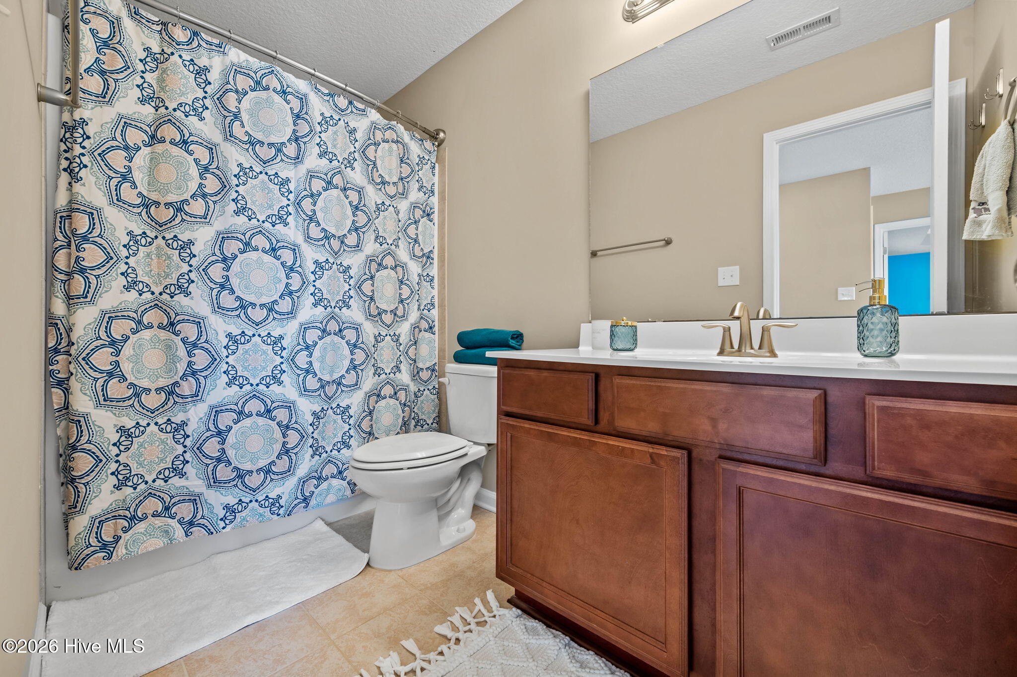 100567705 | Photo 23