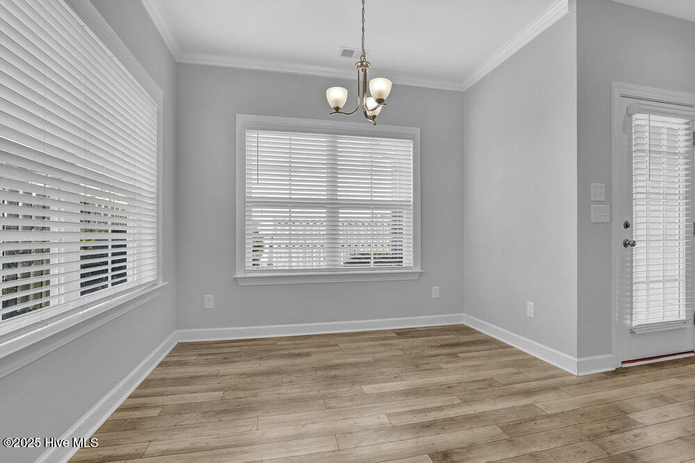 100512692 | Photo 12