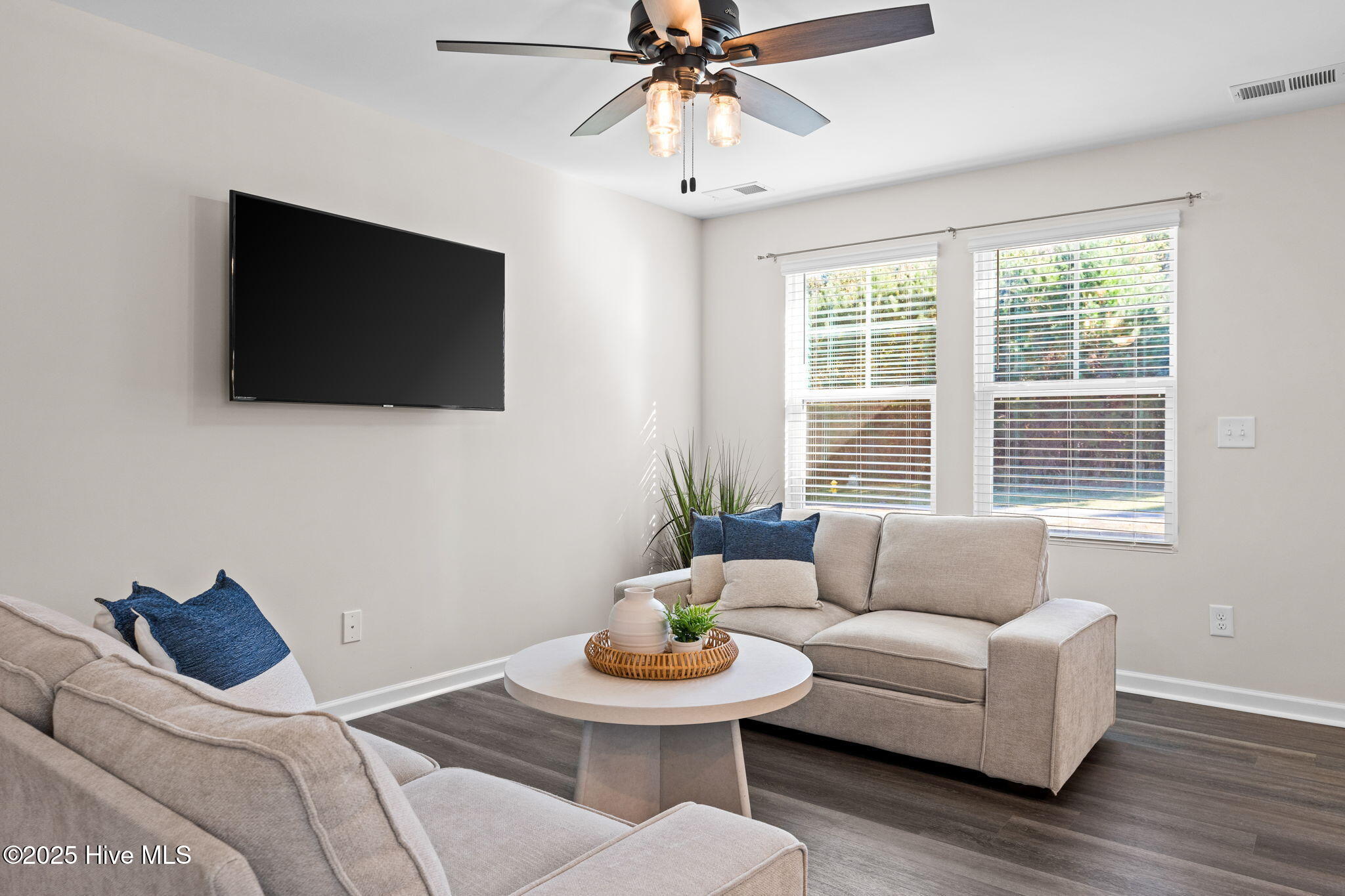 100549015 | Photo 10