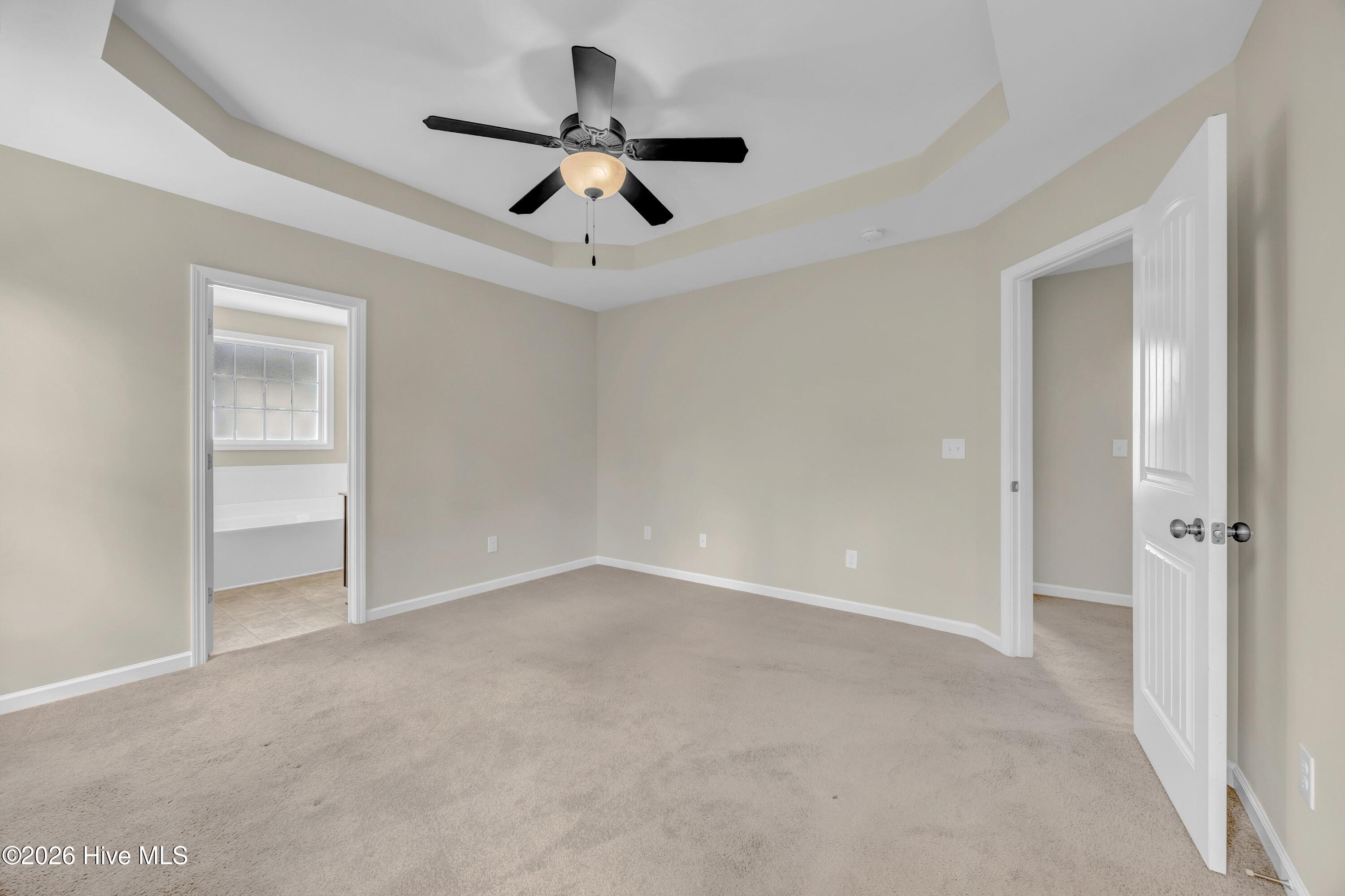 100560481 | Photo 16