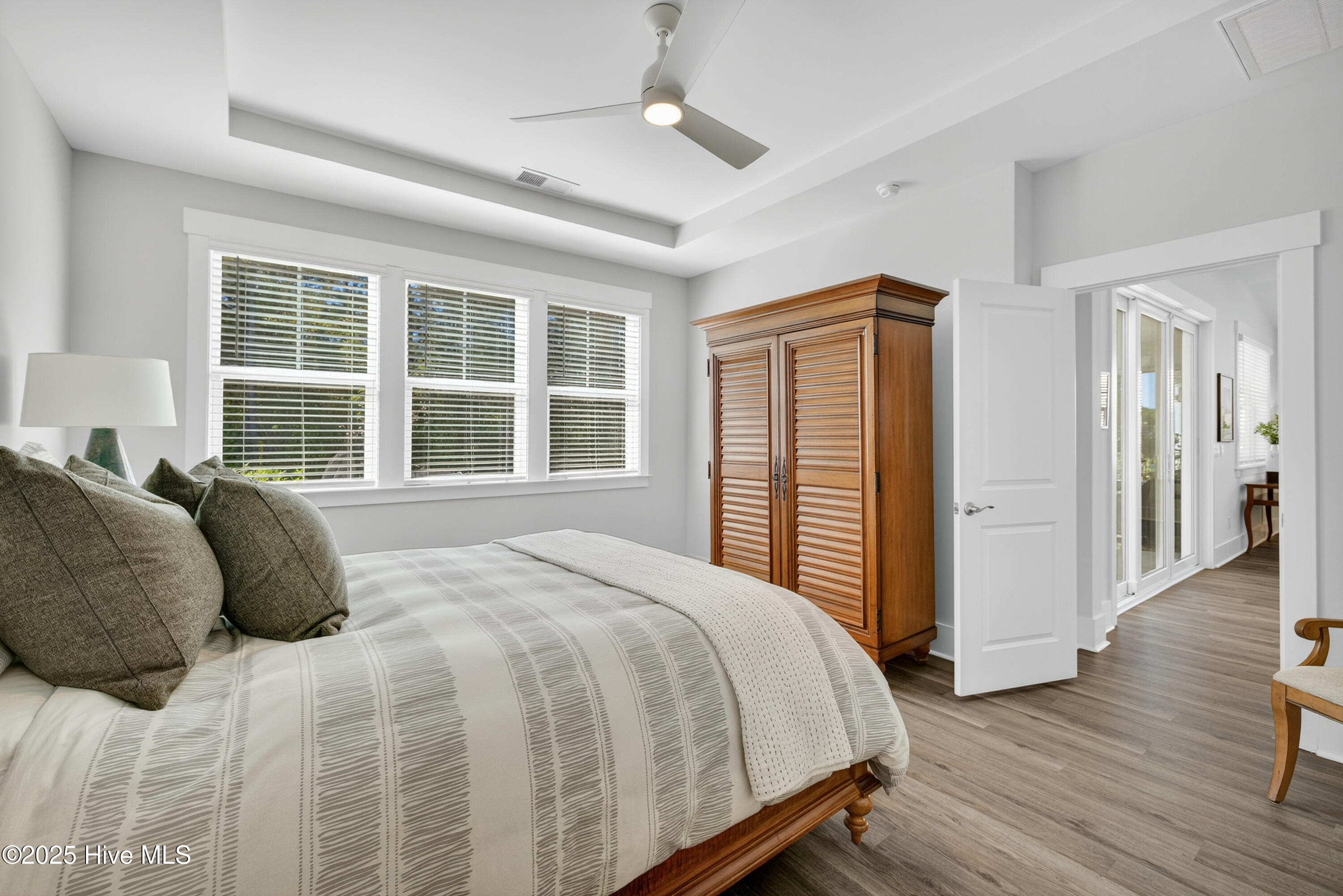 100538241 | Photo 17