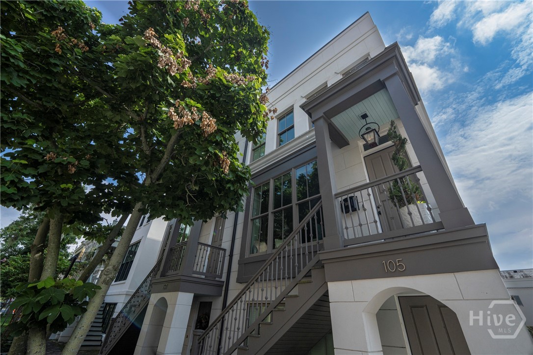 105 Gordon, Savannah, Georgia, 4 Bedrooms Bedrooms, 0 ,6 BathroomsBathrooms,Townhouse,For sale,Gordon,SA336931