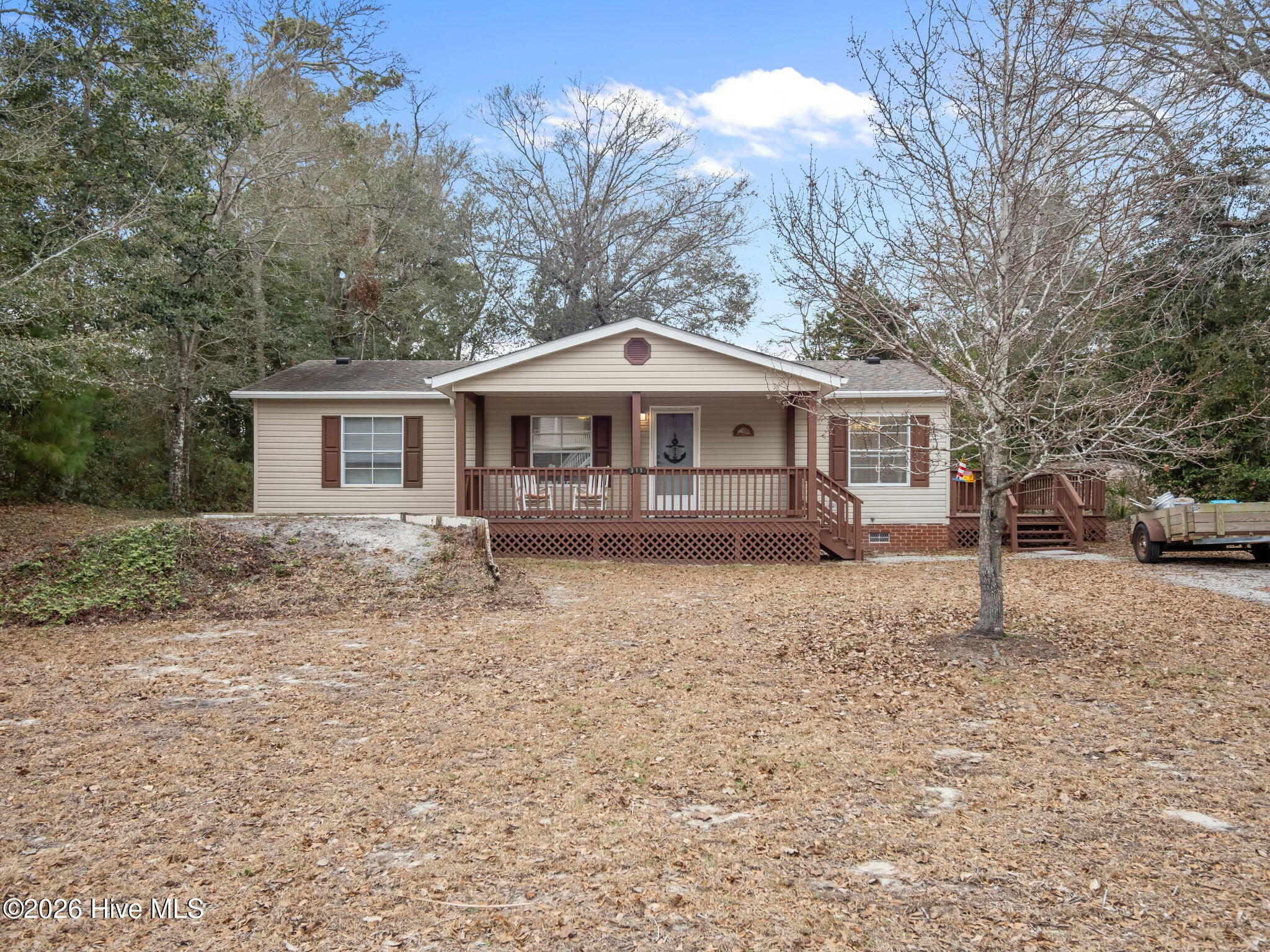 100548525 | Photo 33