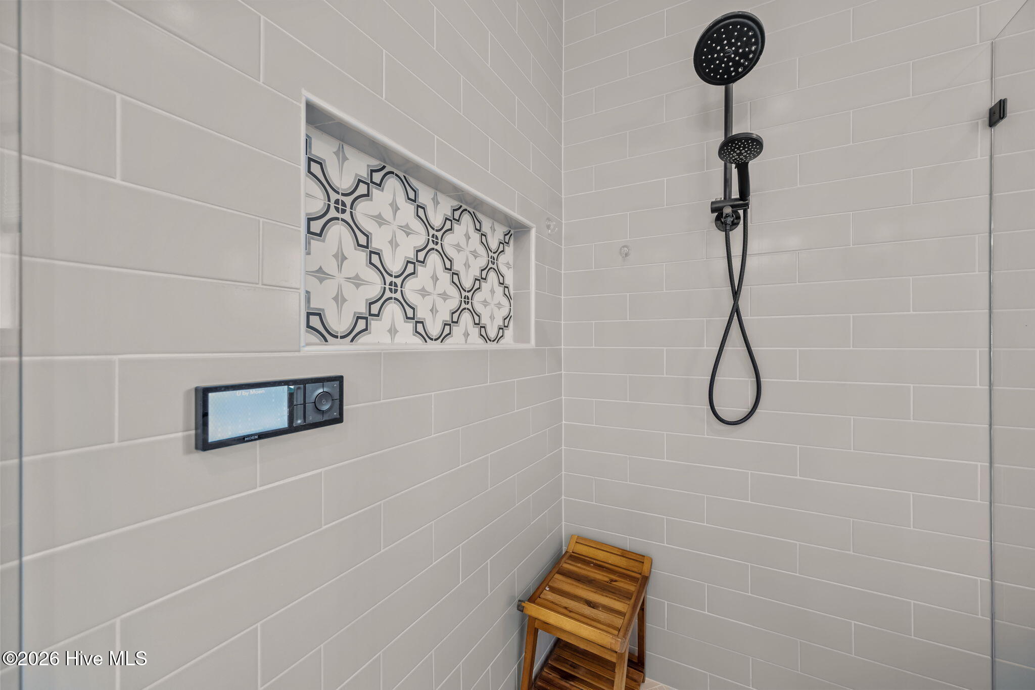 100555870 | Photo 31