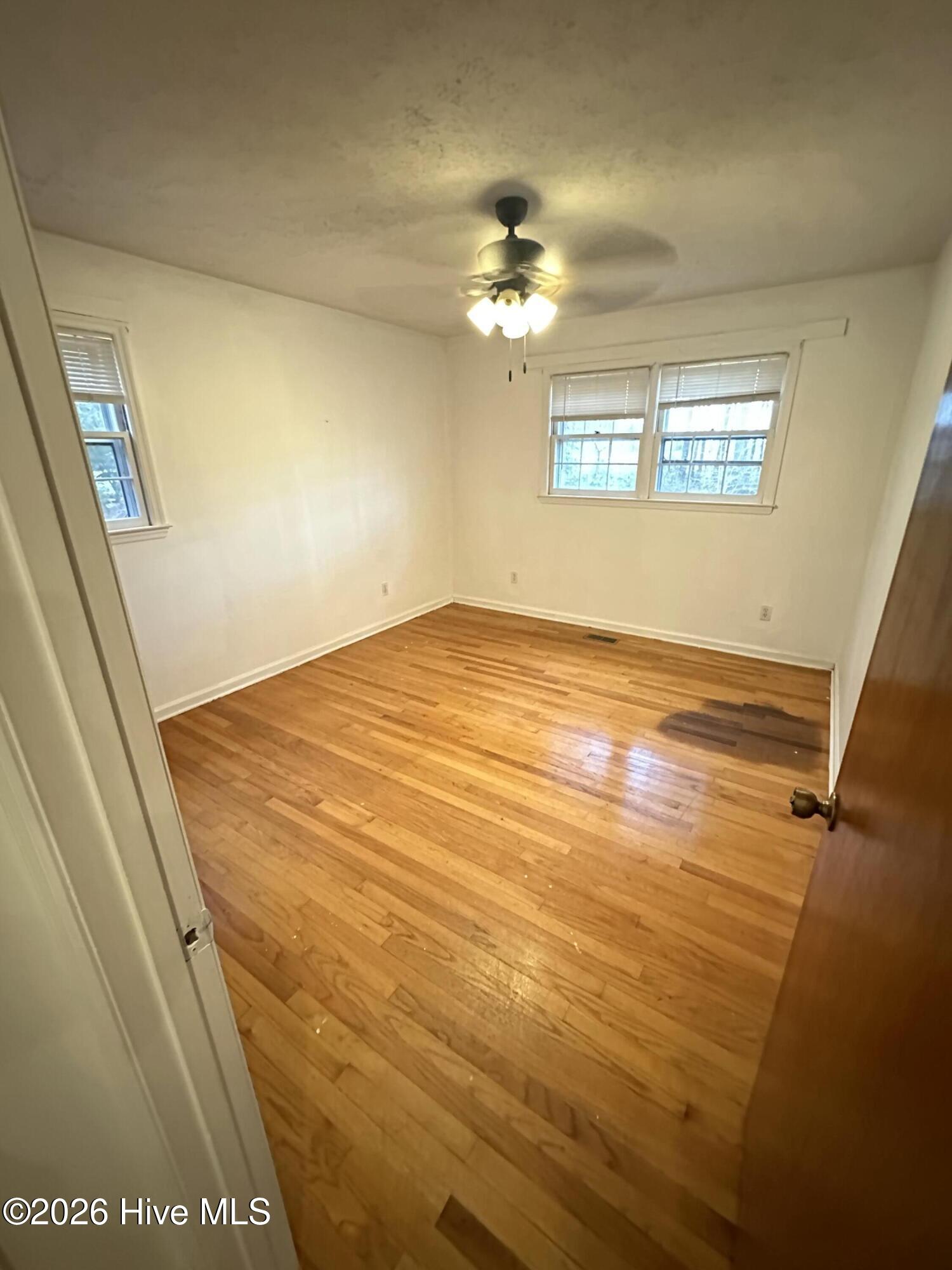 100551205 | Photo 11