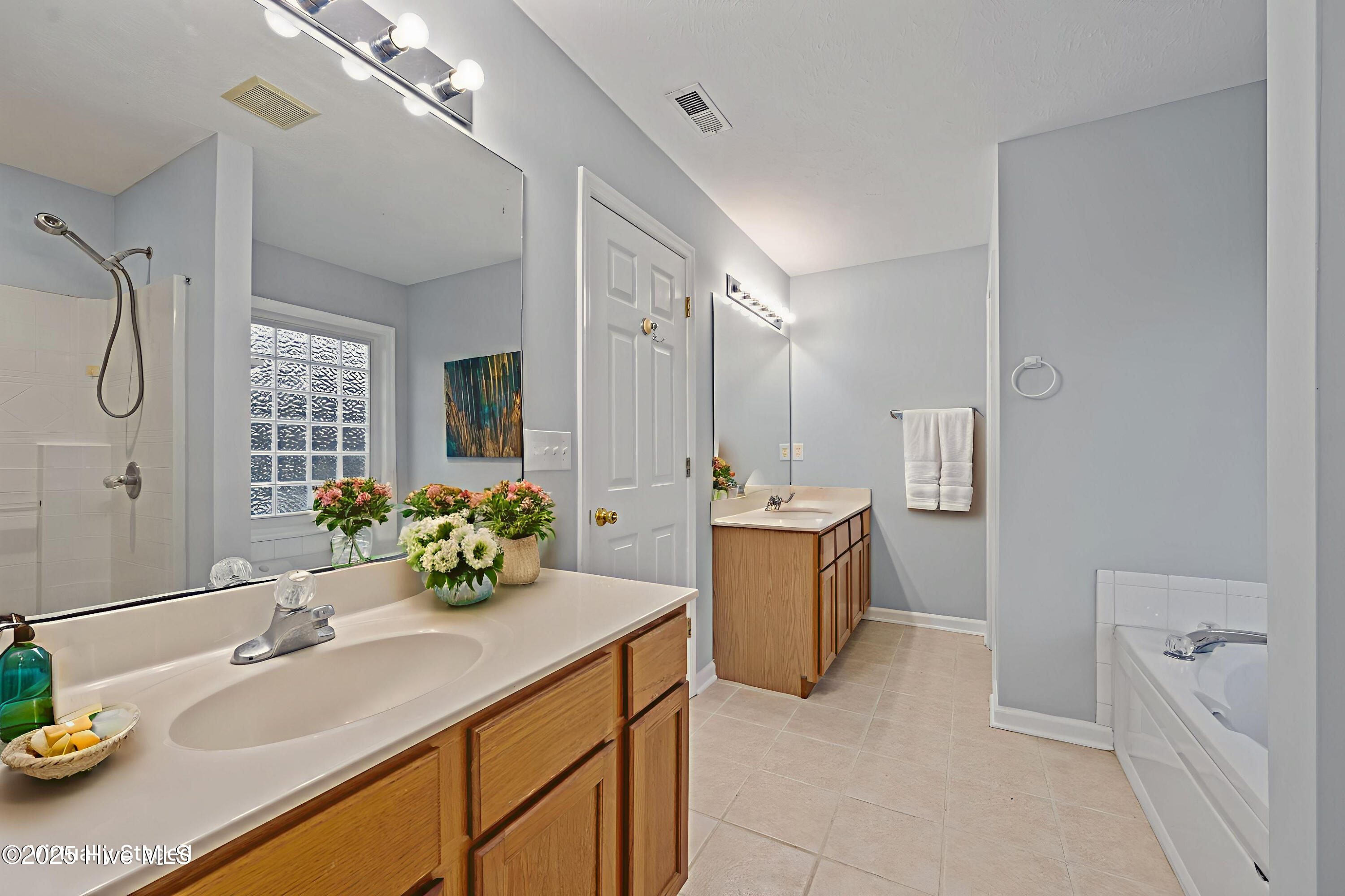 100545429 | Photo 19