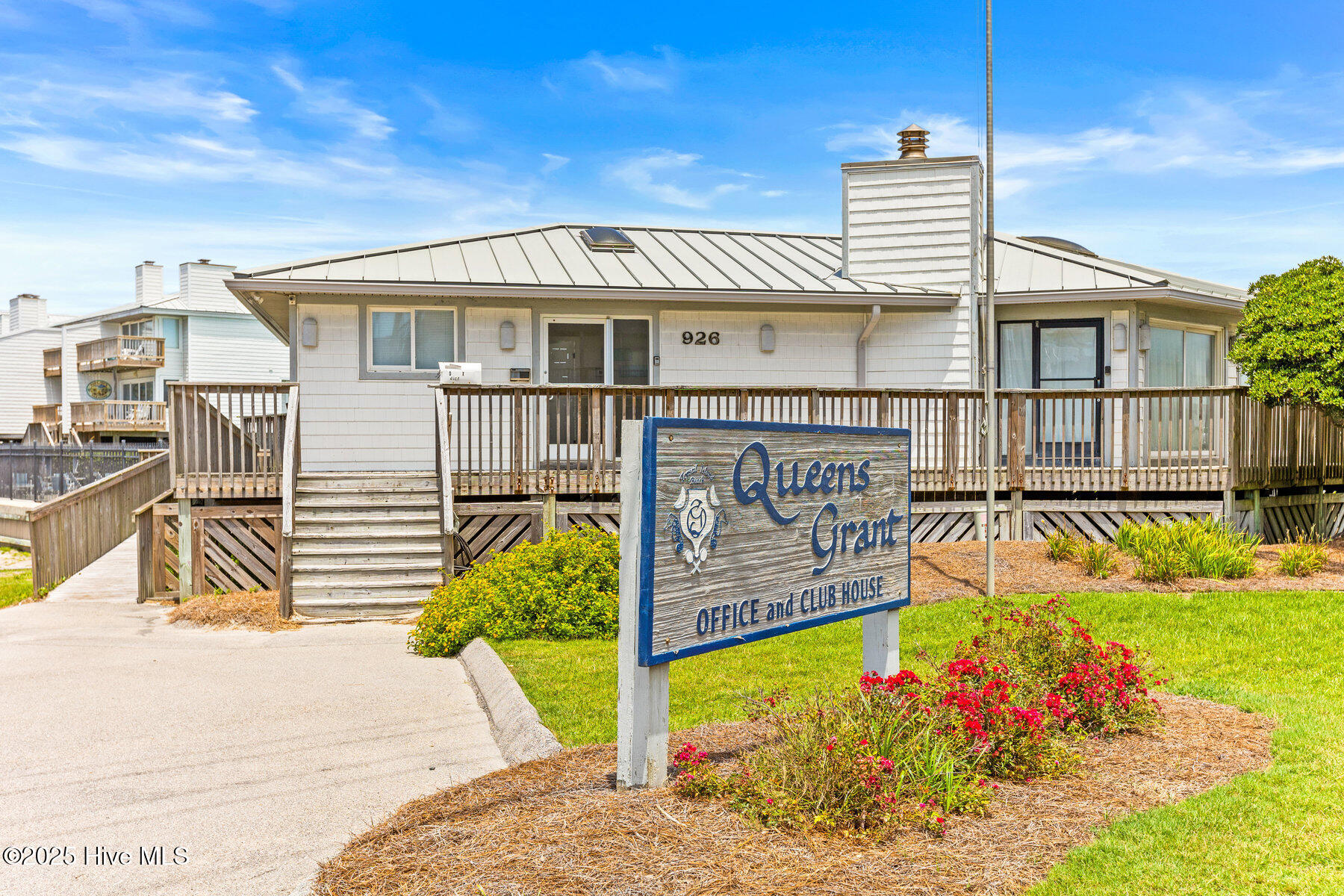 100518577 | Photo 64