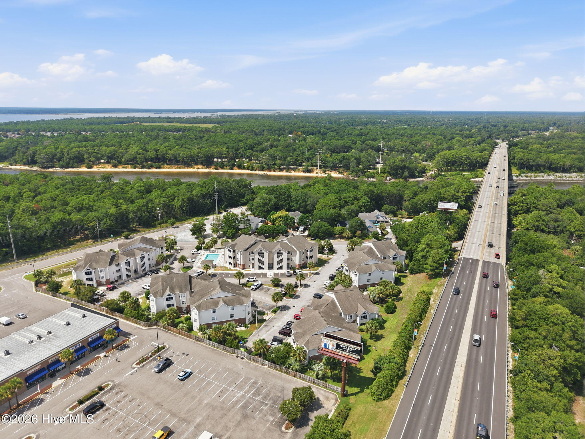 Exterior photo of 625 Spencer Farlow Drive 22, Carolina Beach, NC 28428. MLS: 100599215