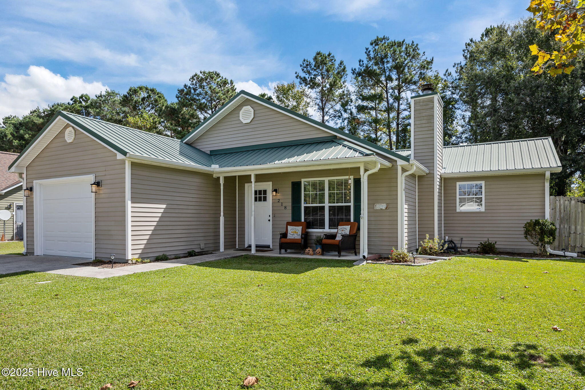 100545928 | Photo 43