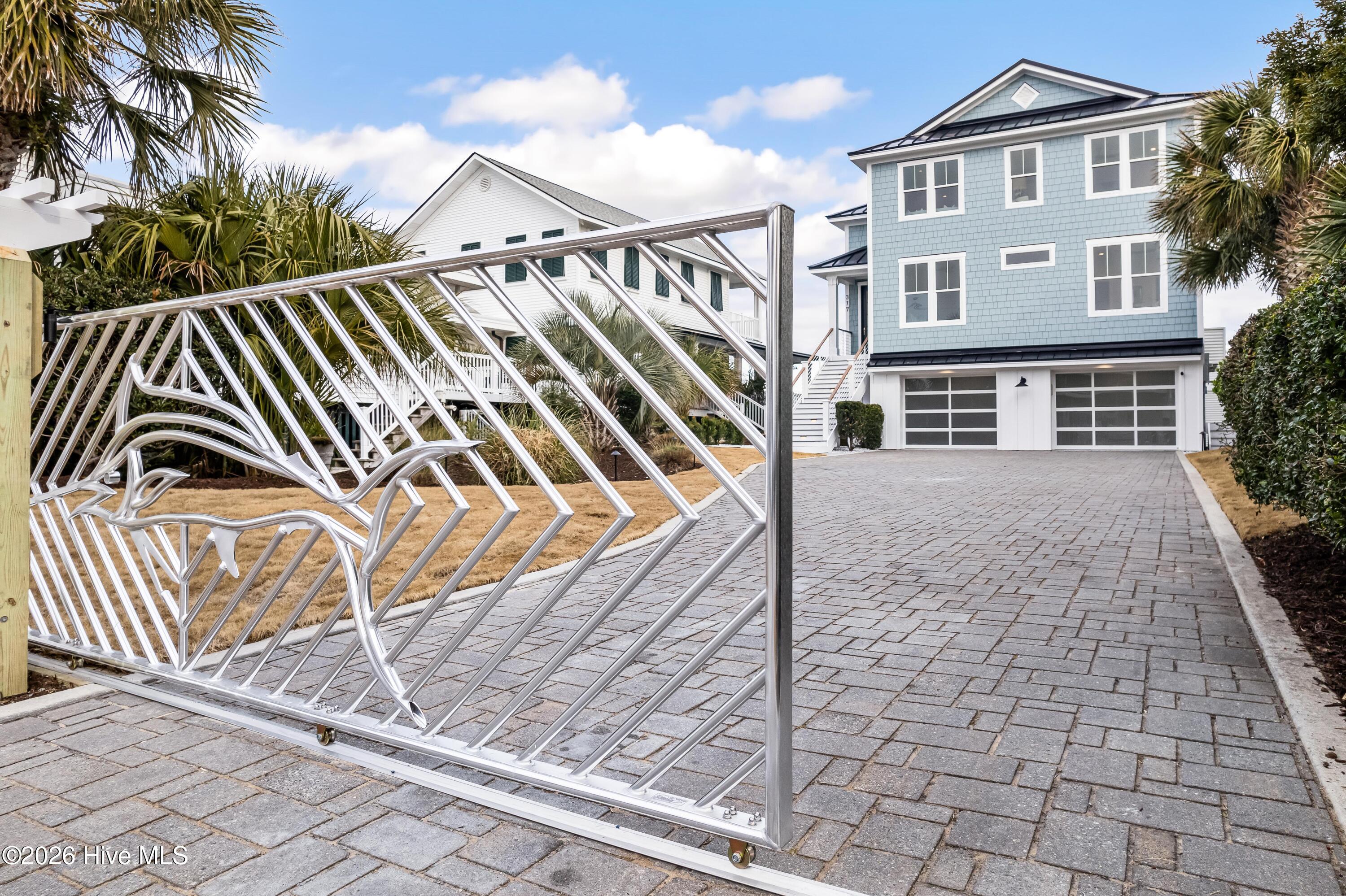 100558368 | Photo 68