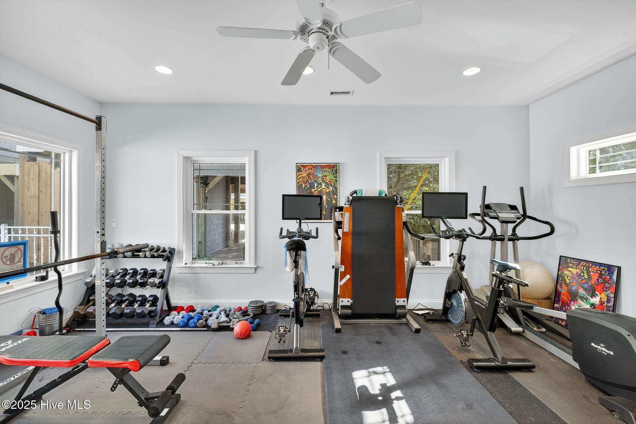 100533834 | Photo 59