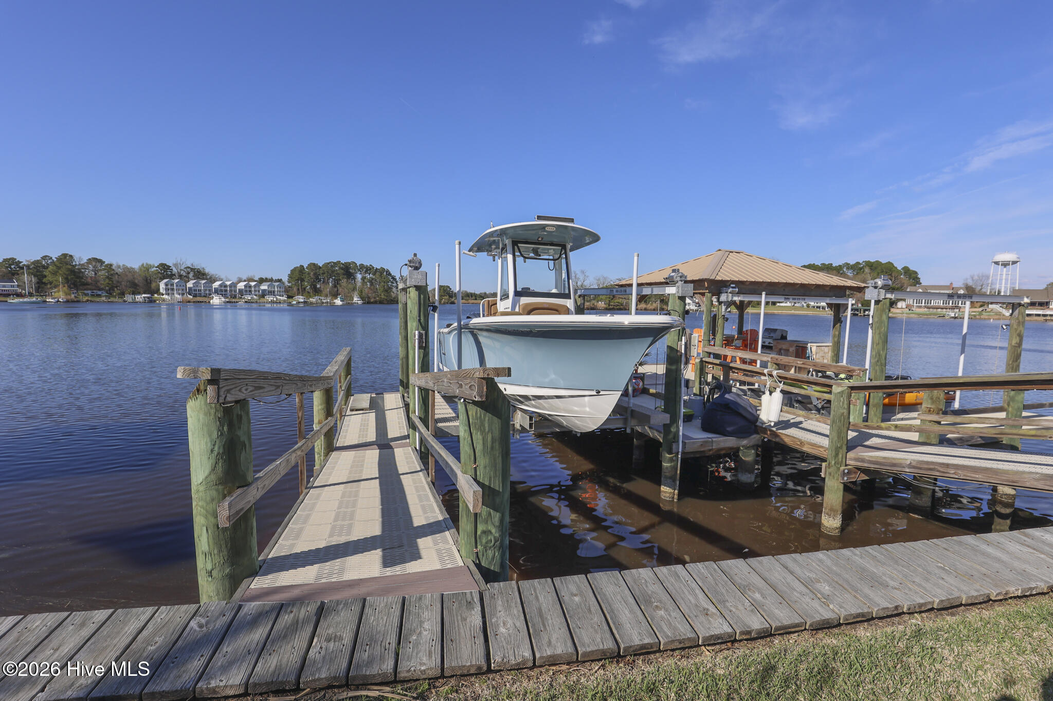 100564297 | Photo 59