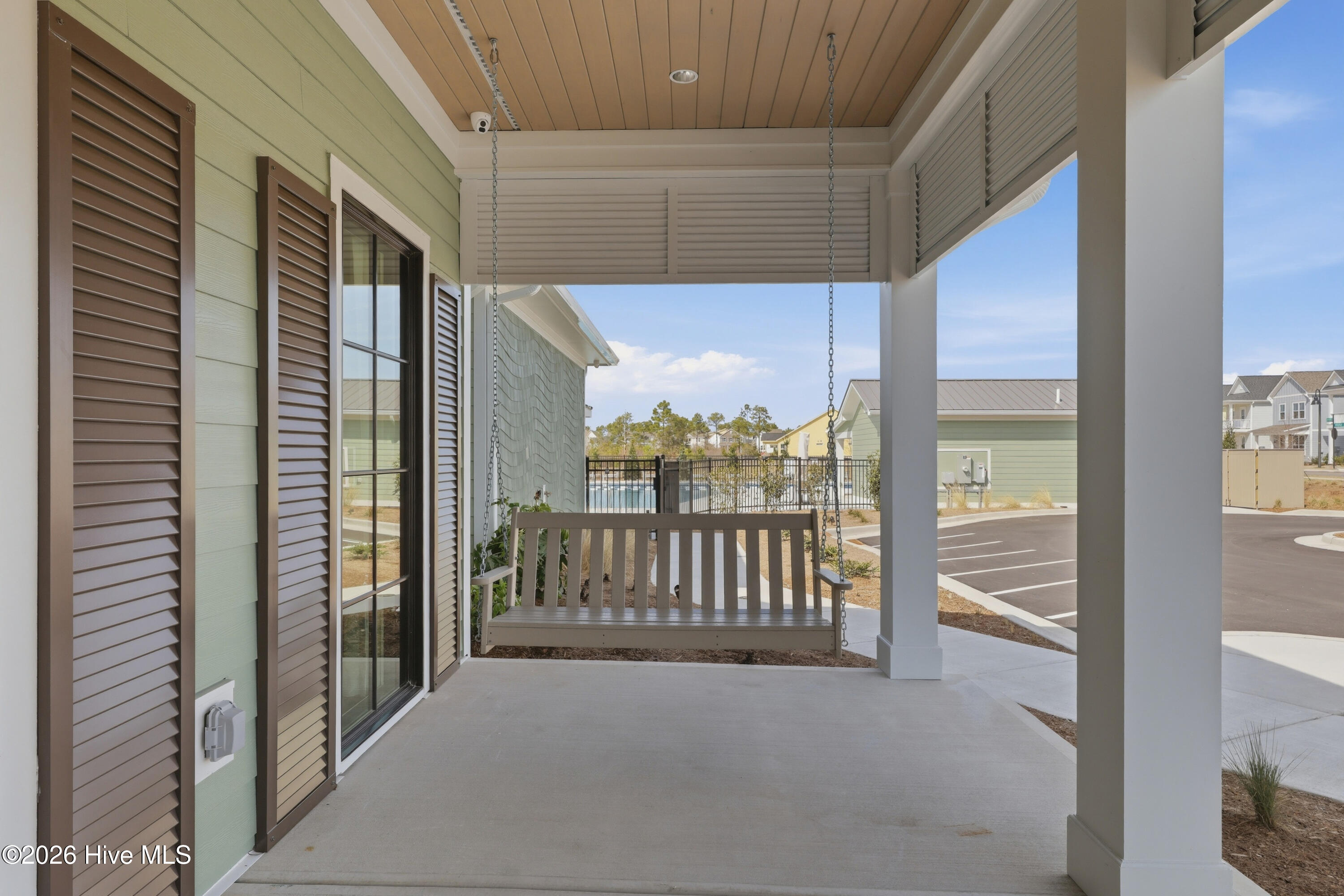 100553298 | Photo 57