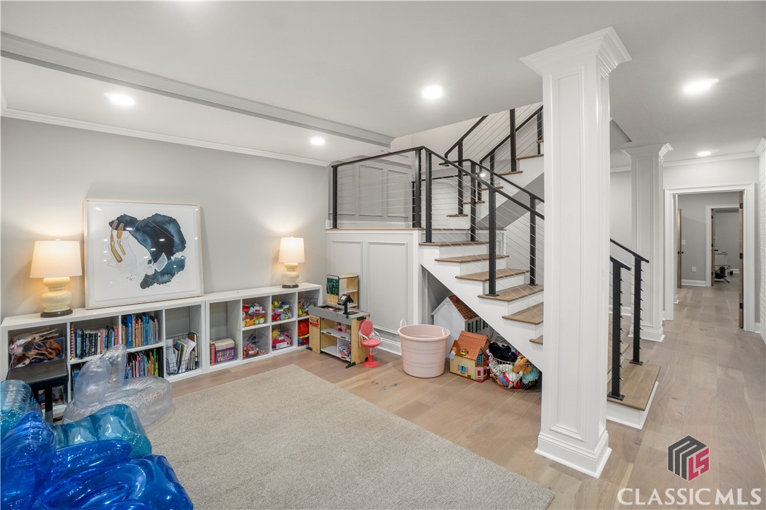 1041 Hollow Creek Way